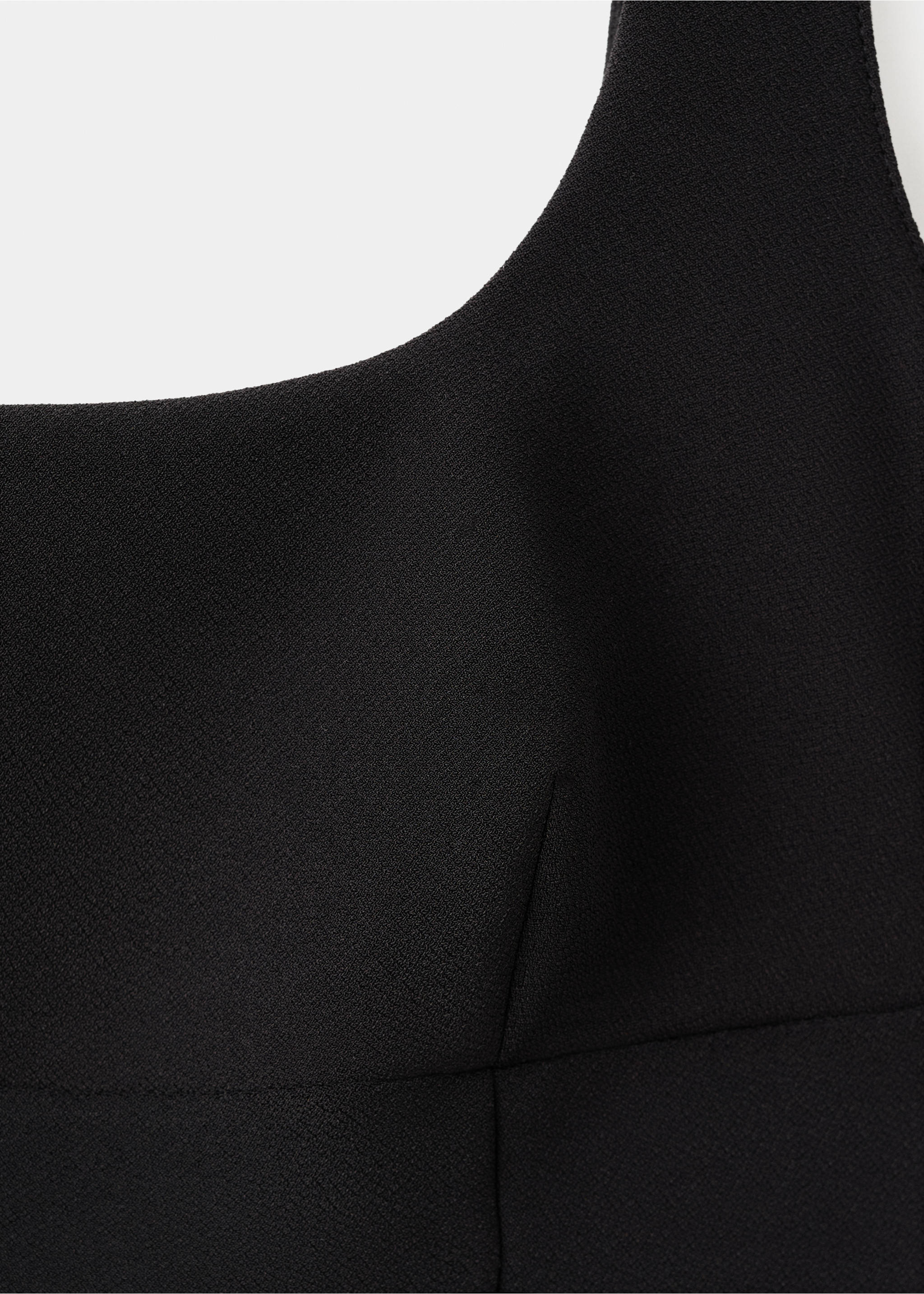 V-neckline fitted dress - Details of the article 8, Black. Ref: 27097140-00.