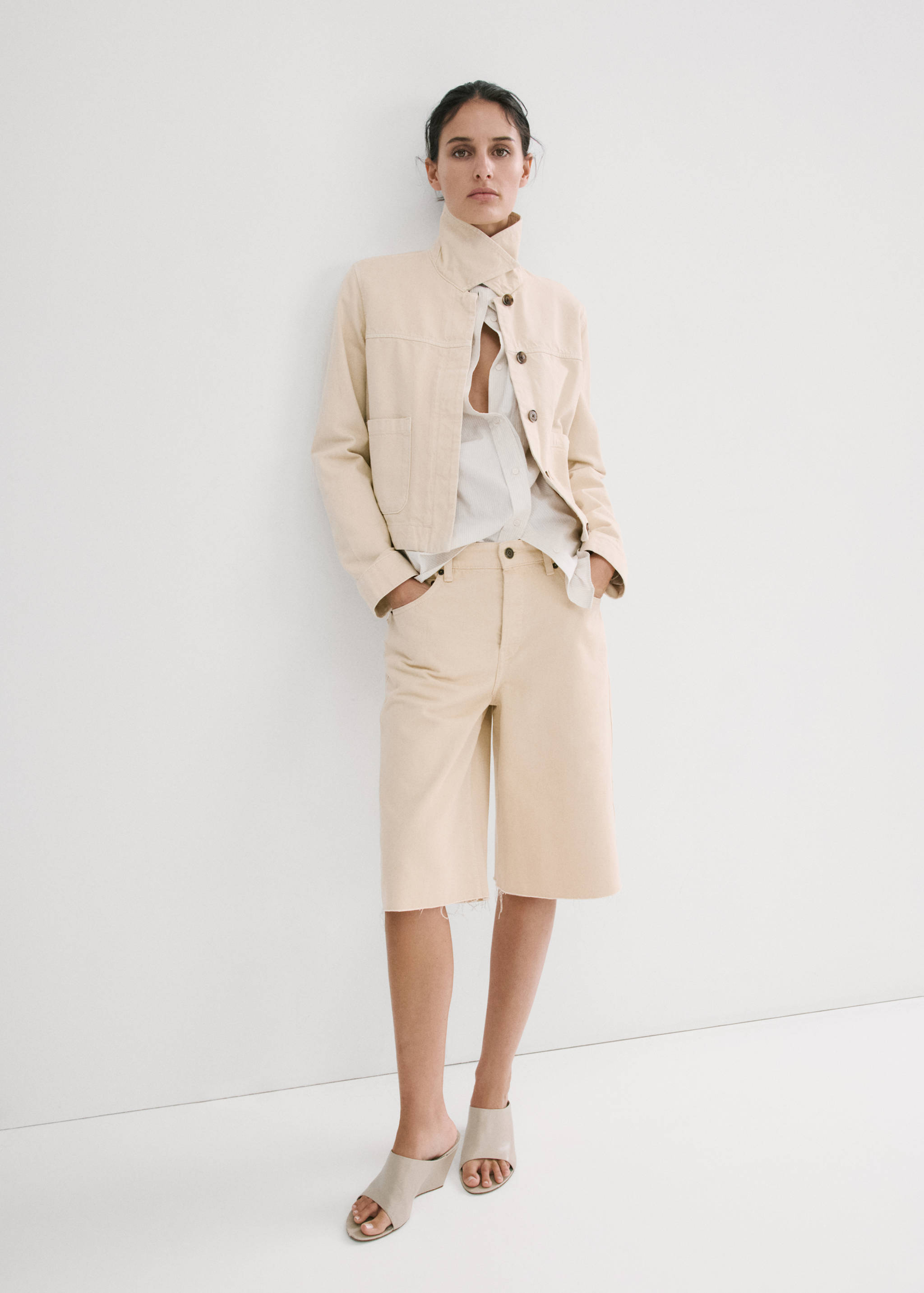 Low-rise denim bermuda shorts - General plane