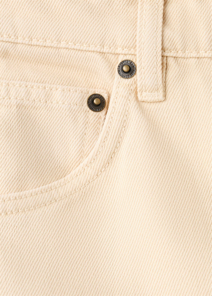 Low-rise denim bermuda shorts — Vanilla