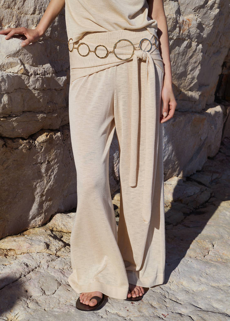 Fine knit trousers with knot detail — Ecru