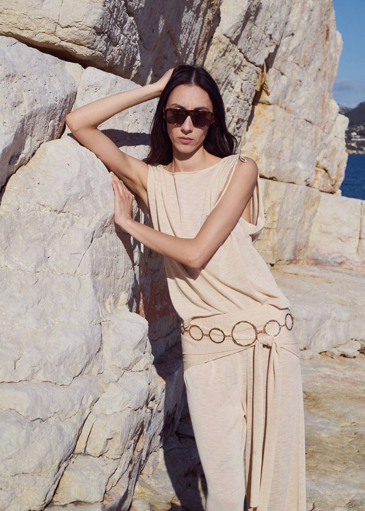 Fine knit trousers with knot detail — Ecru