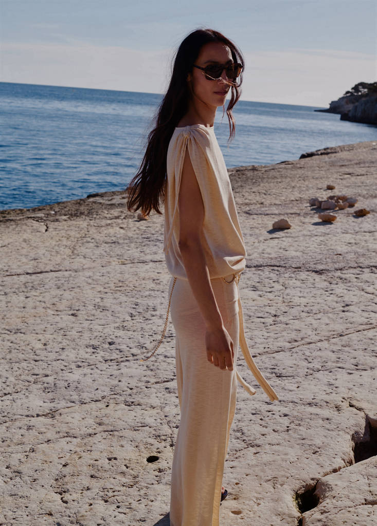 Fine knit trousers with knot detail — Ecru