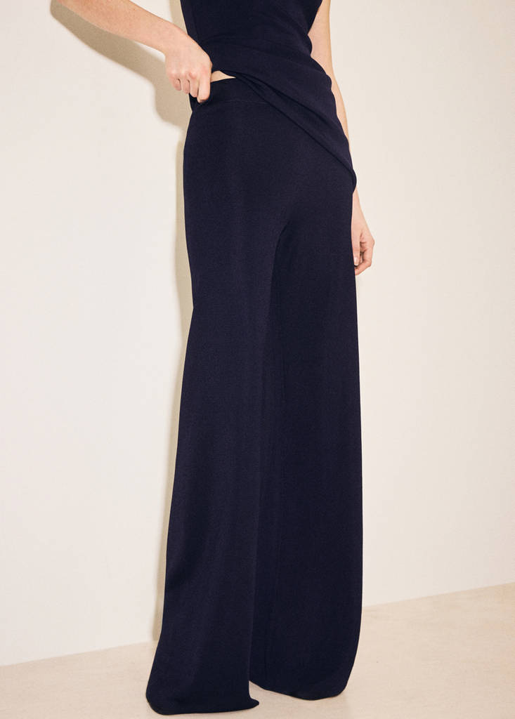 Knitted wide leg trousers — Navy
