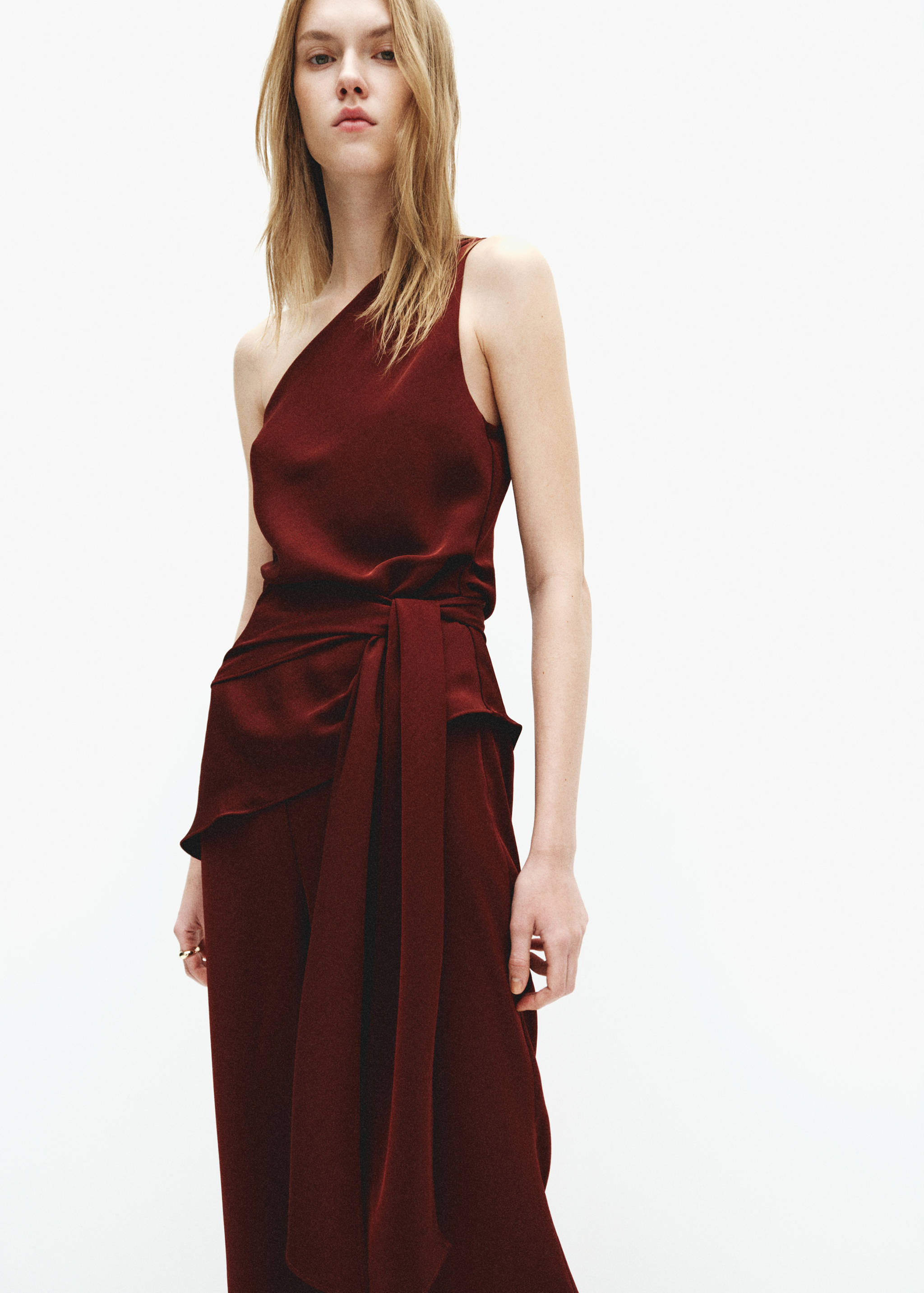 Asymmetrical jumpsuit with bow - Medium plane