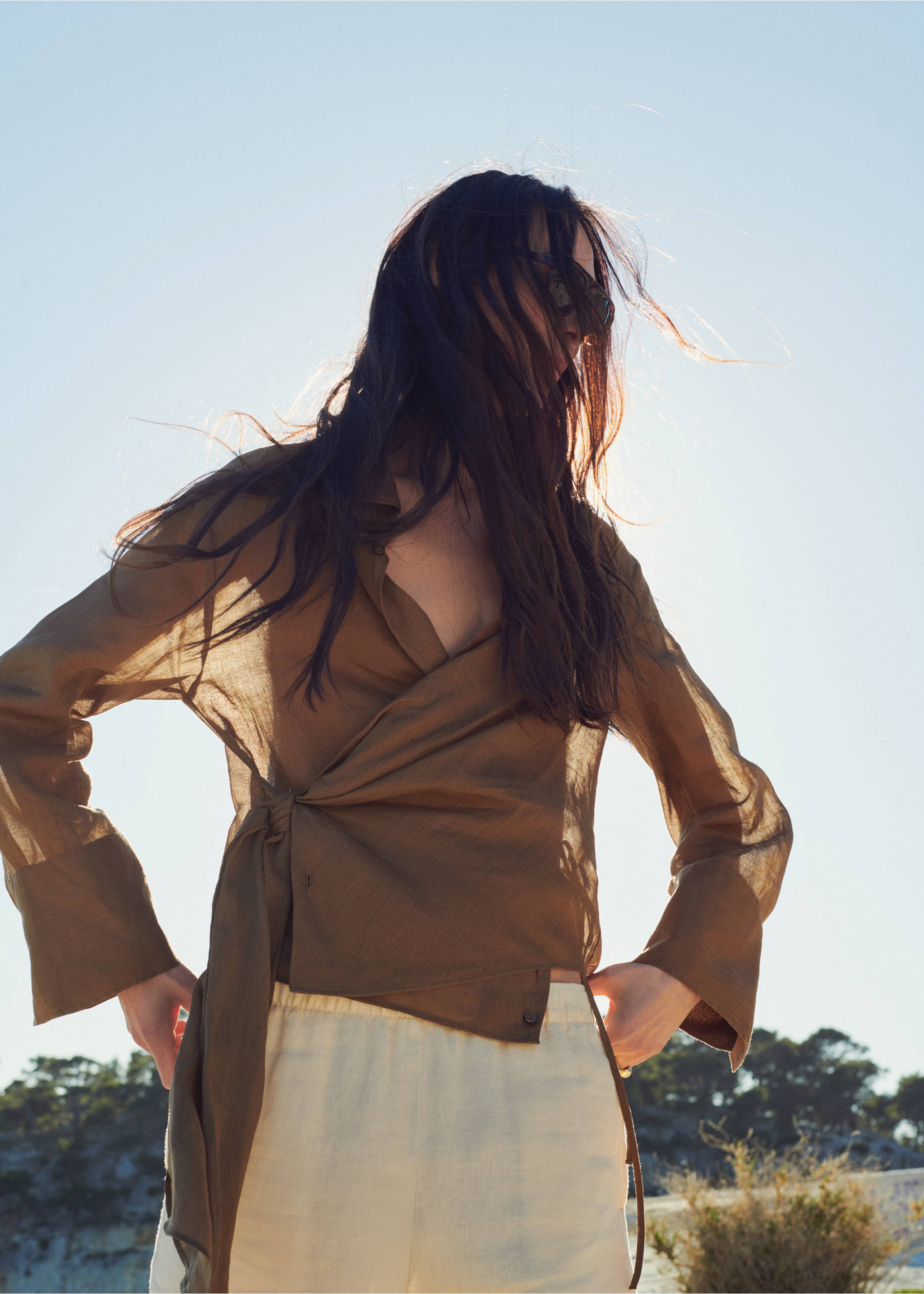 100% ramie blouse with tie - Details of the article 1, Brown. Ref: 27097156-00.