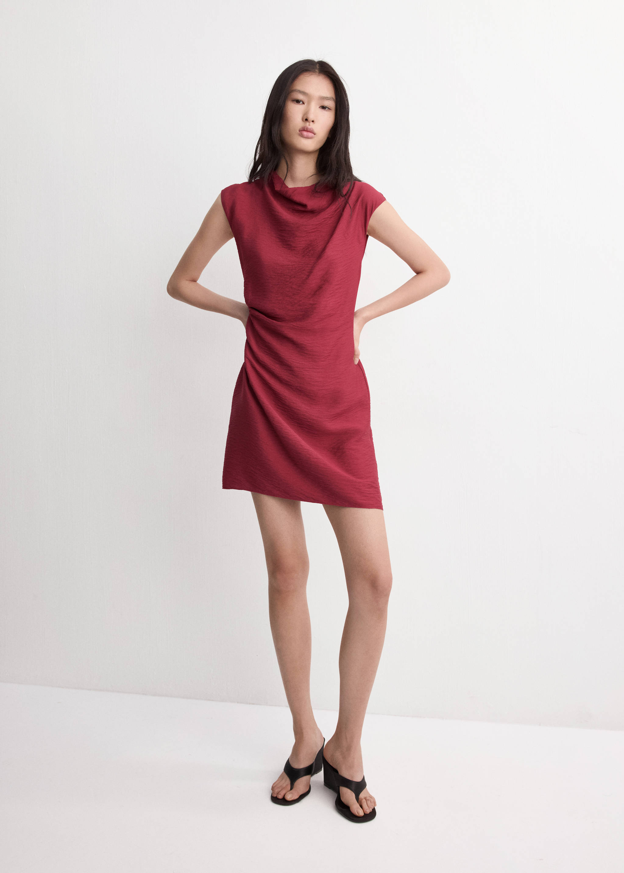 Asymmetrical draped short dress - General plane