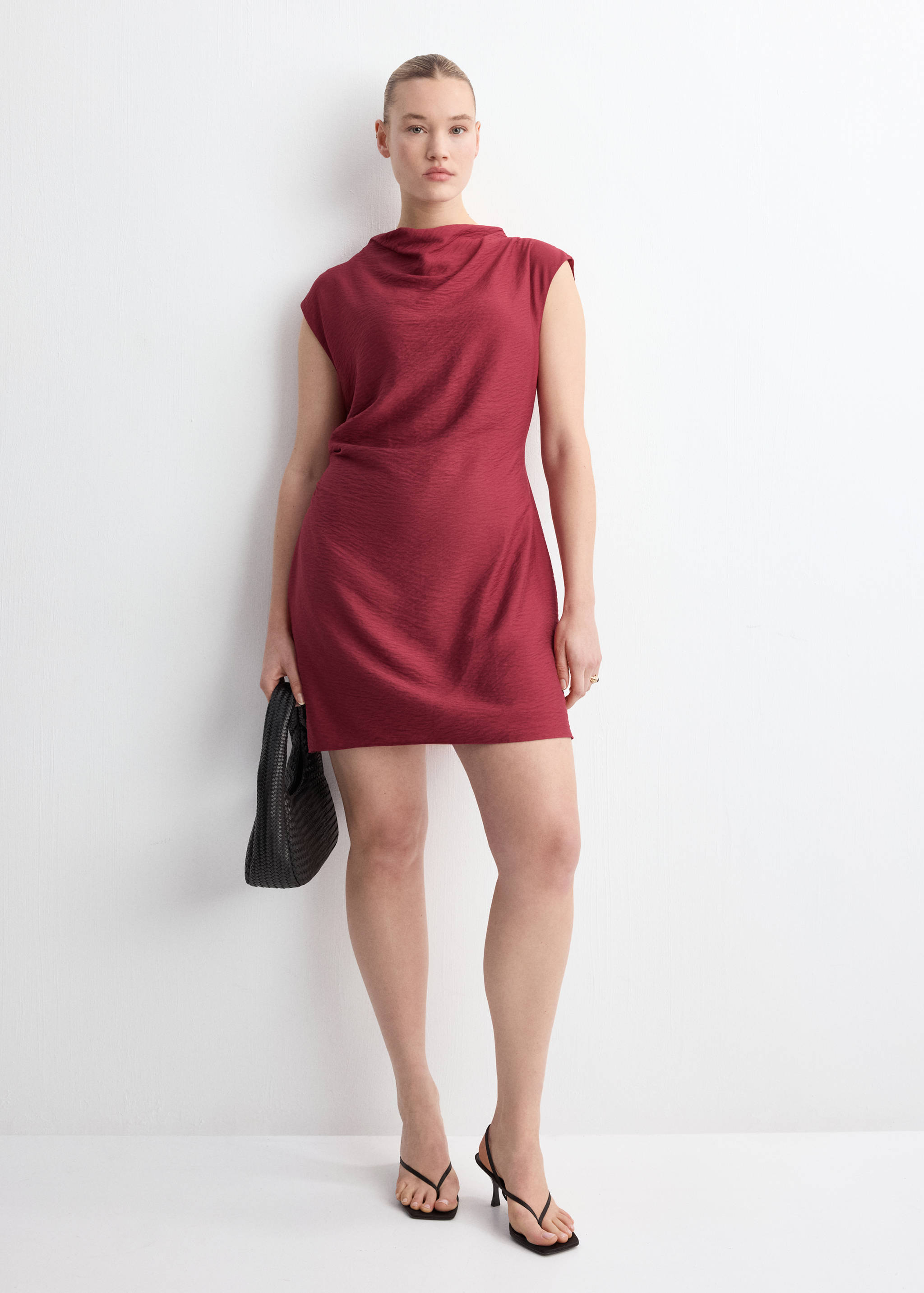 Asymmetrical draped short dress - Details of the article 3