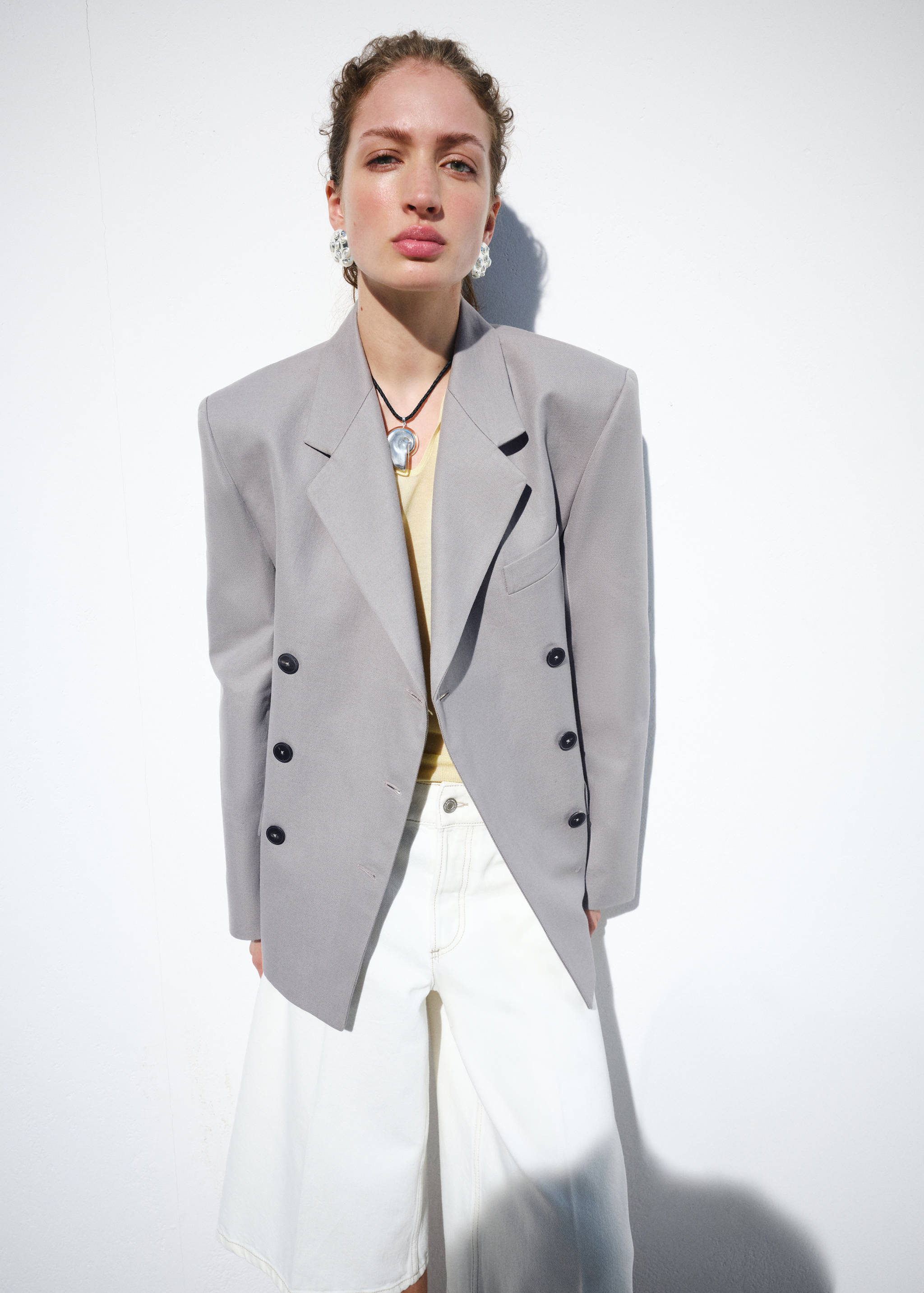 Straight mid-rise bermuda shorts - Medium plane