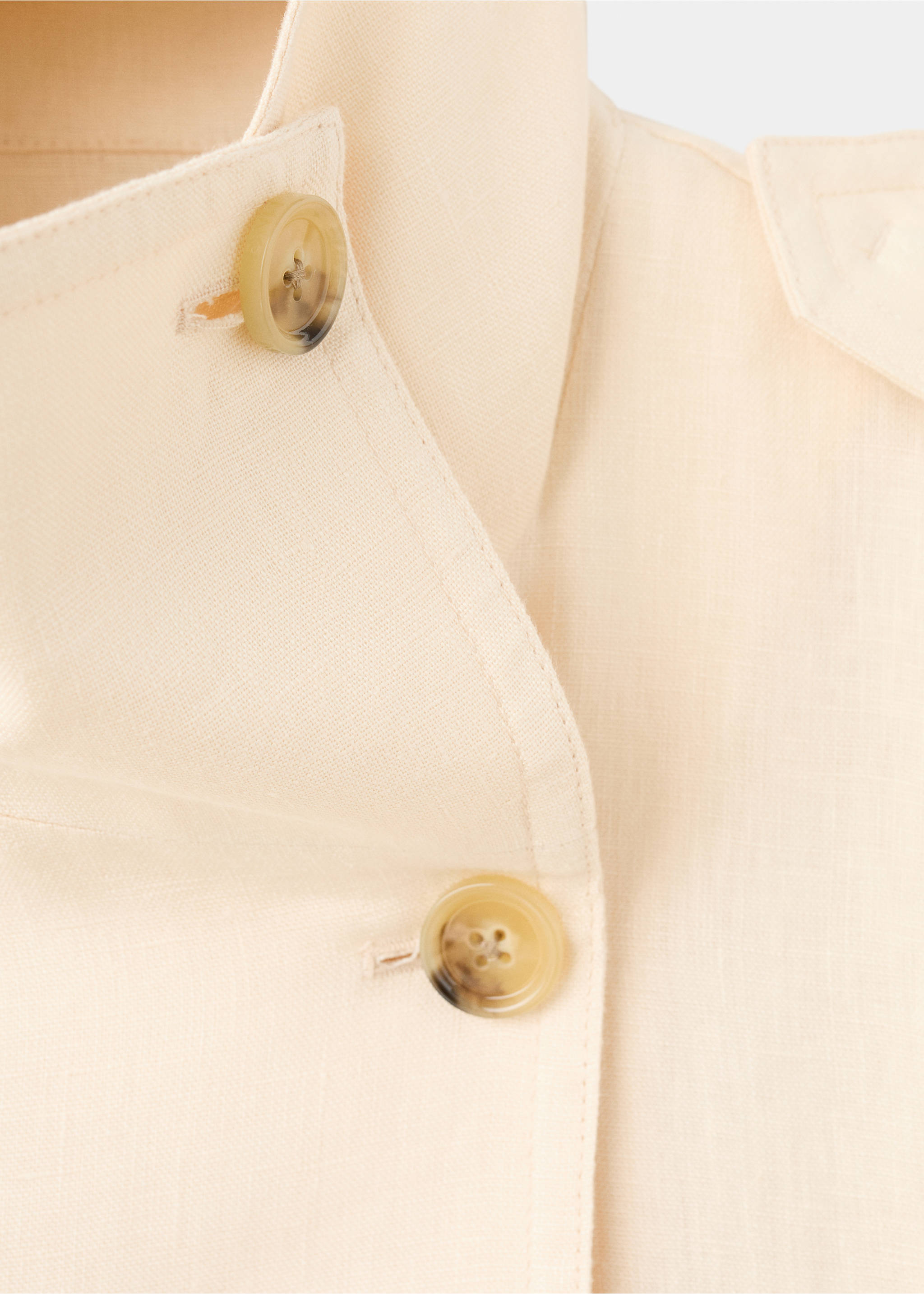 Trench lin col cheminée - Détail de l'article 8, Écru. Ref: 27097778-00.