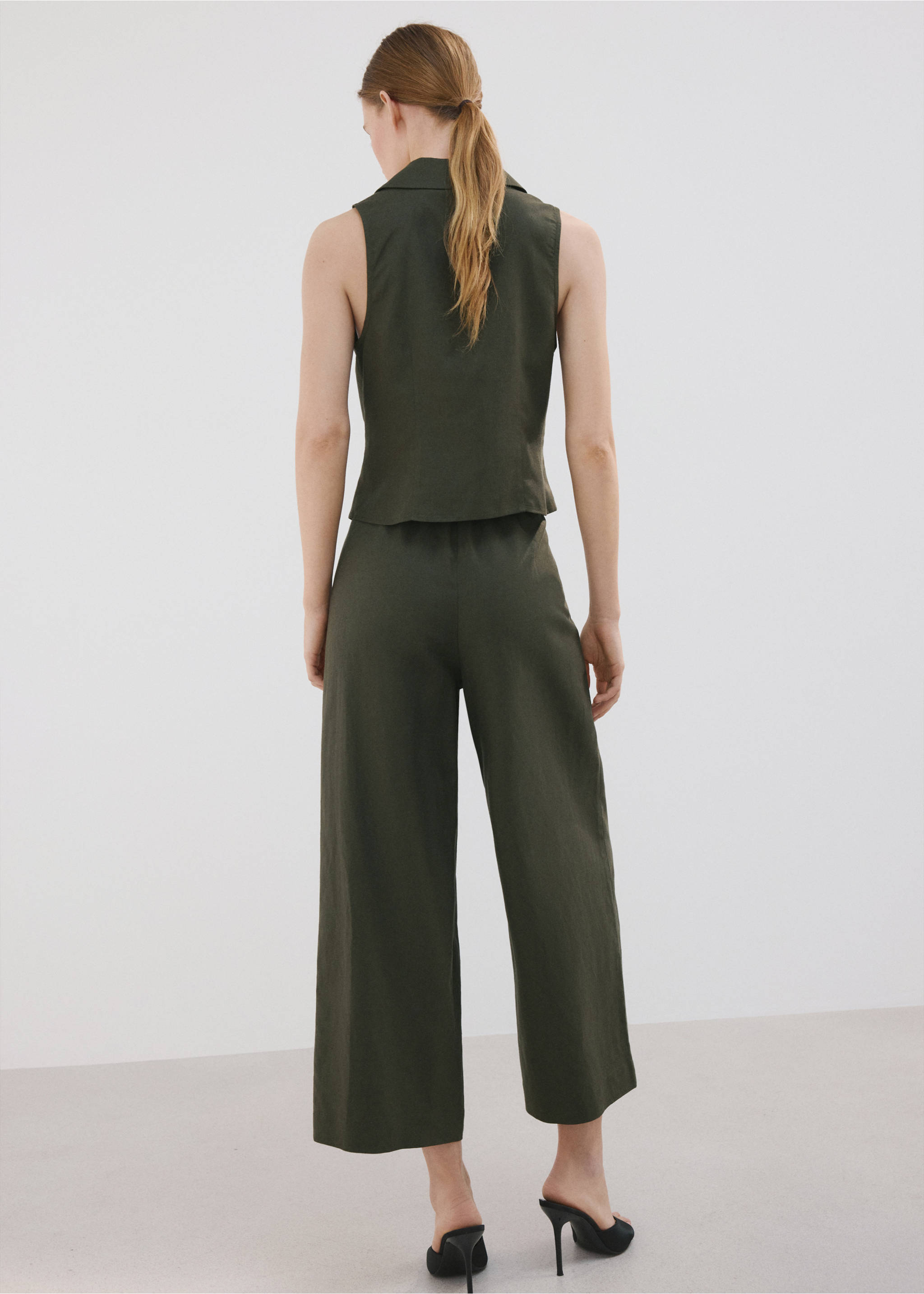 Straight linen-blend trousers - Reverse of the article, Khaki. Ref: 27097781-00.