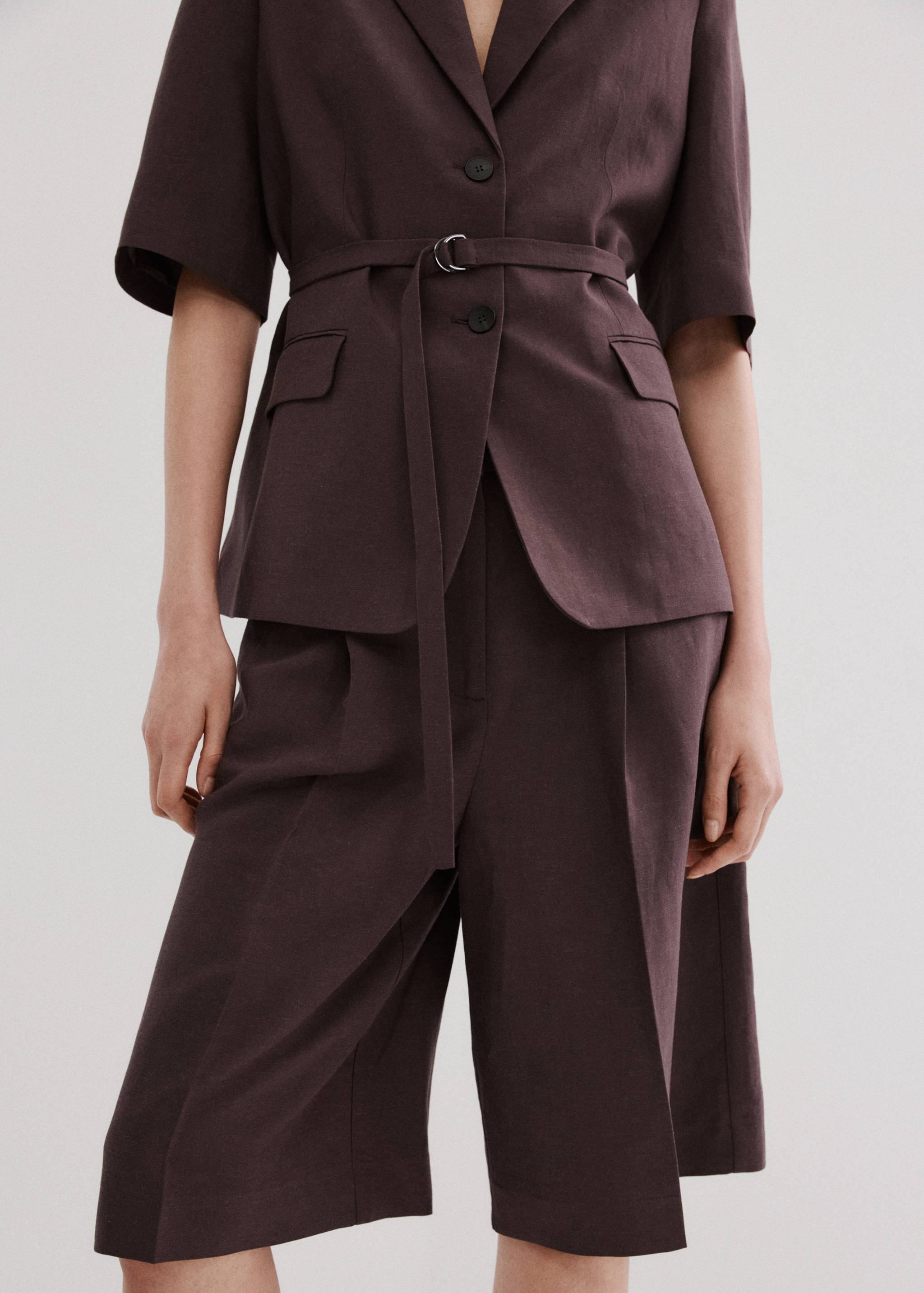 Bermudas lino rectas - Plano medio