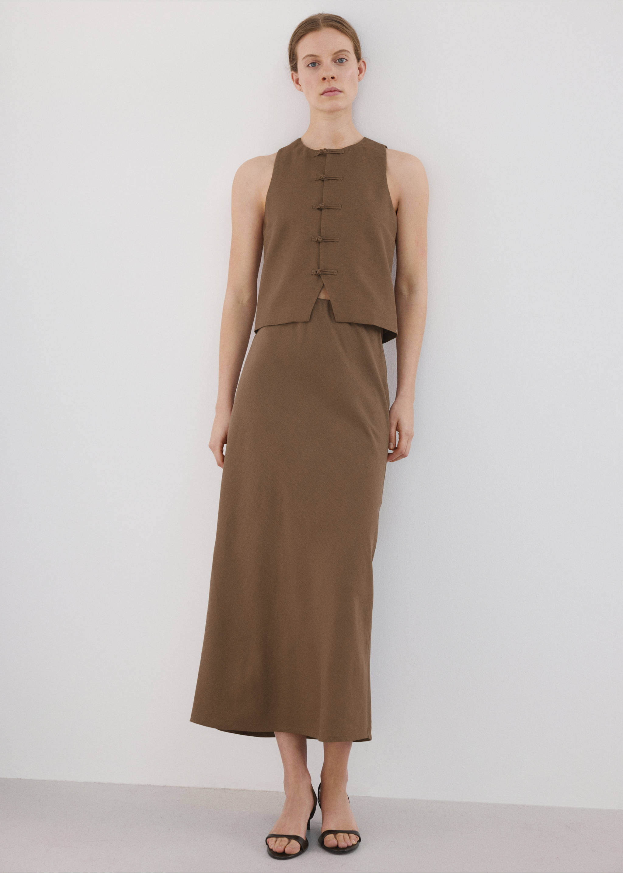 Chaleco traje mezcla lino - Plano general, Marrón. Ref: 27097783-00.