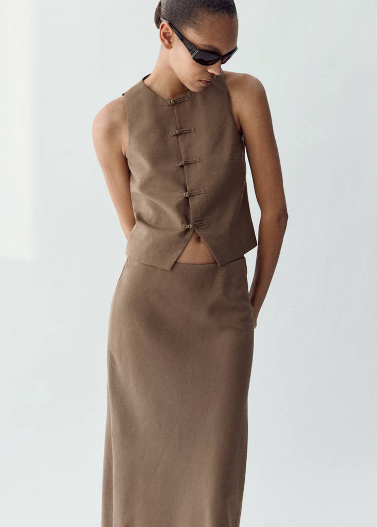 Linen toggle waistcoat — Brown