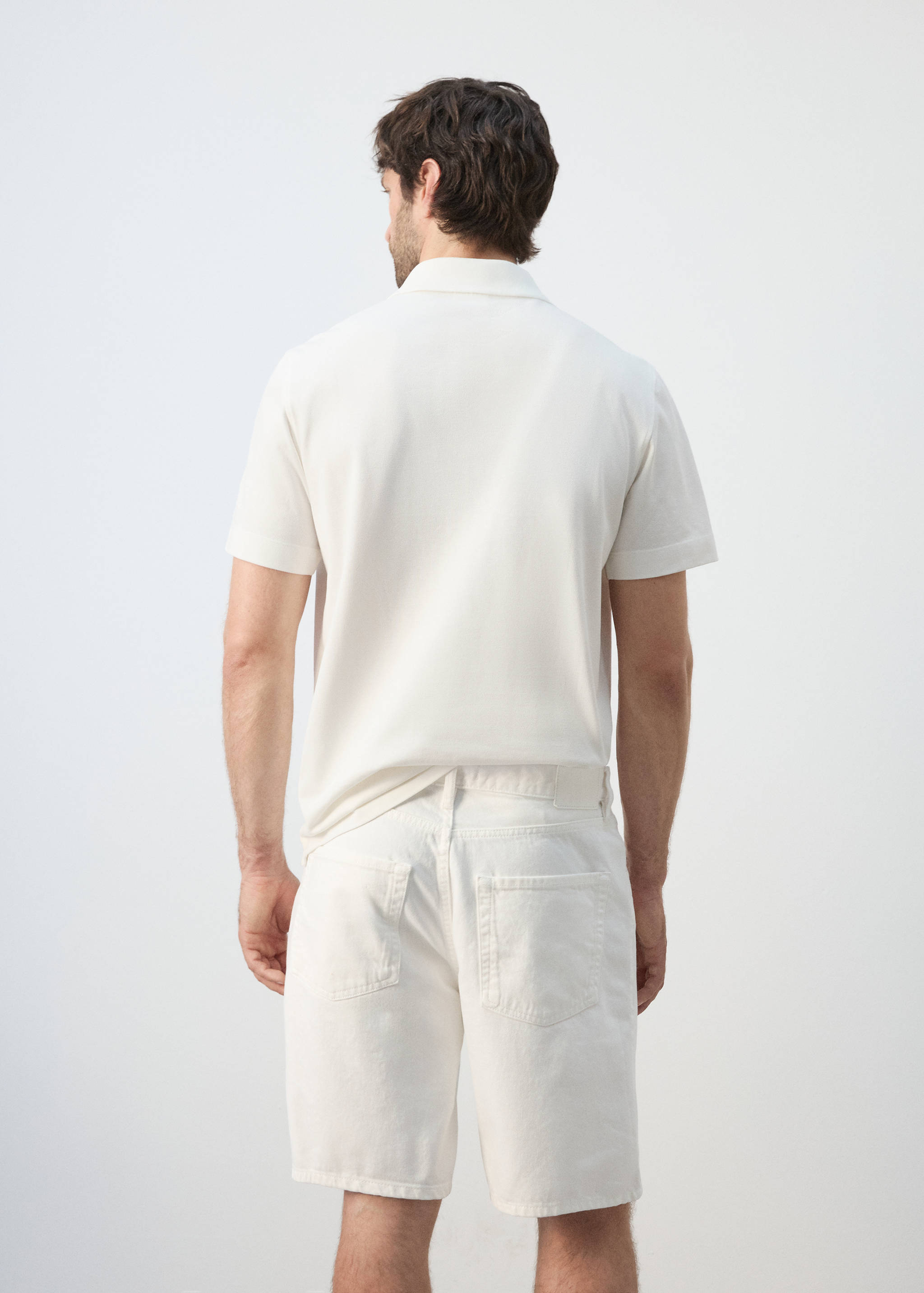 Polo i 100% bomull med broderi - Baksiden av artikkelen