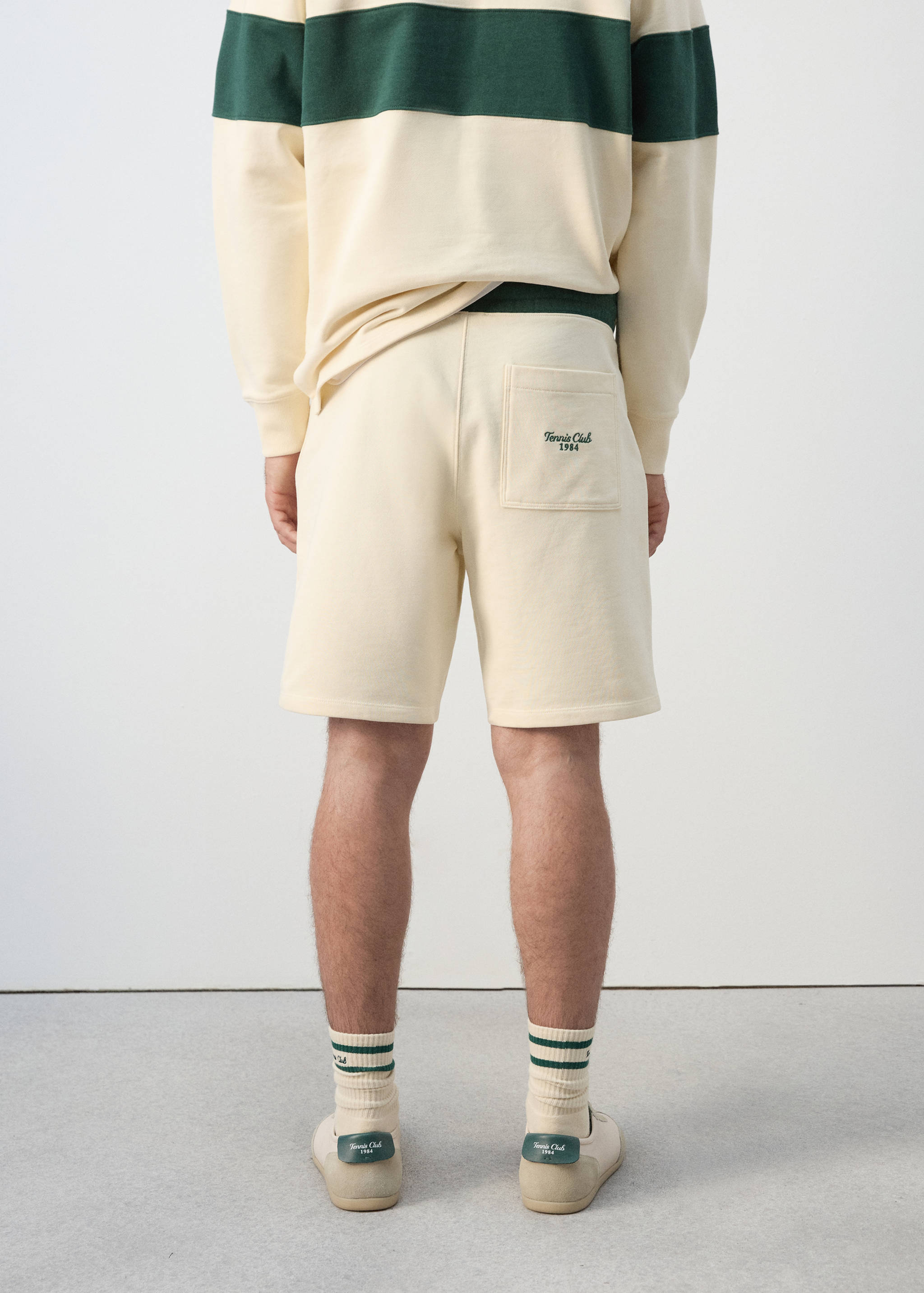 100% cotton jogger Bermuda shorts - Reverse of the article