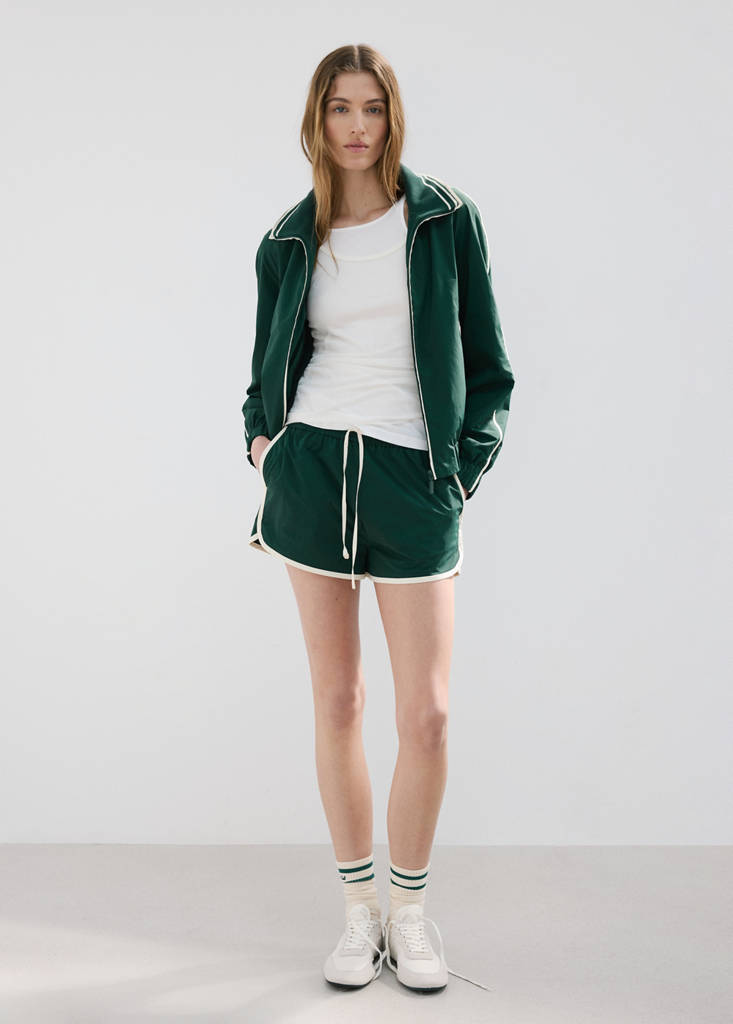 Shorts with contrasting trim — Green
