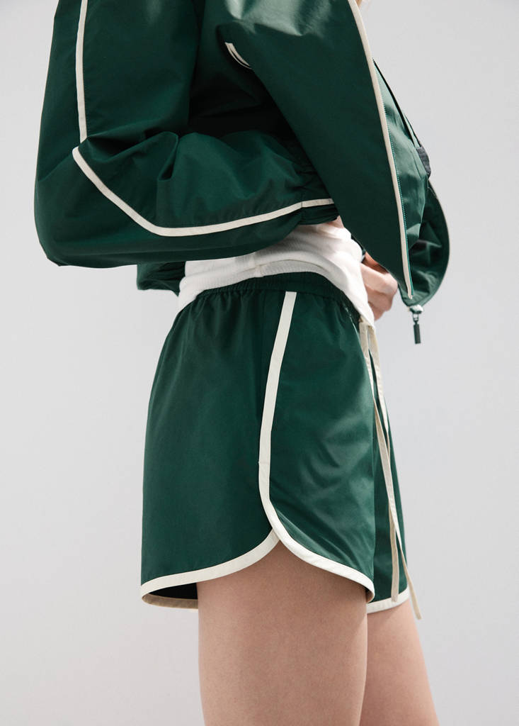 Shorts with contrasting trim — Green