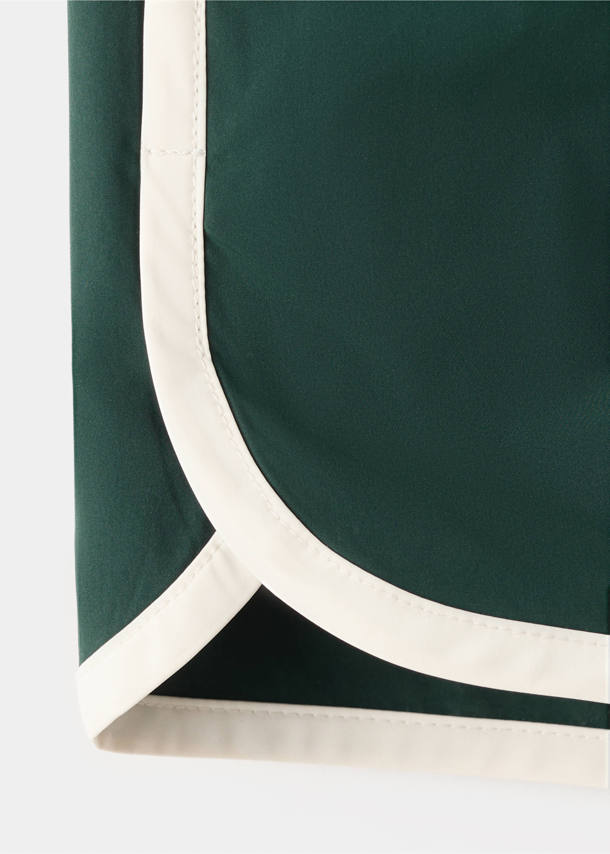 Shorts with contrasting trim - Details of the article 0, Green. Ref: 27097793-00.