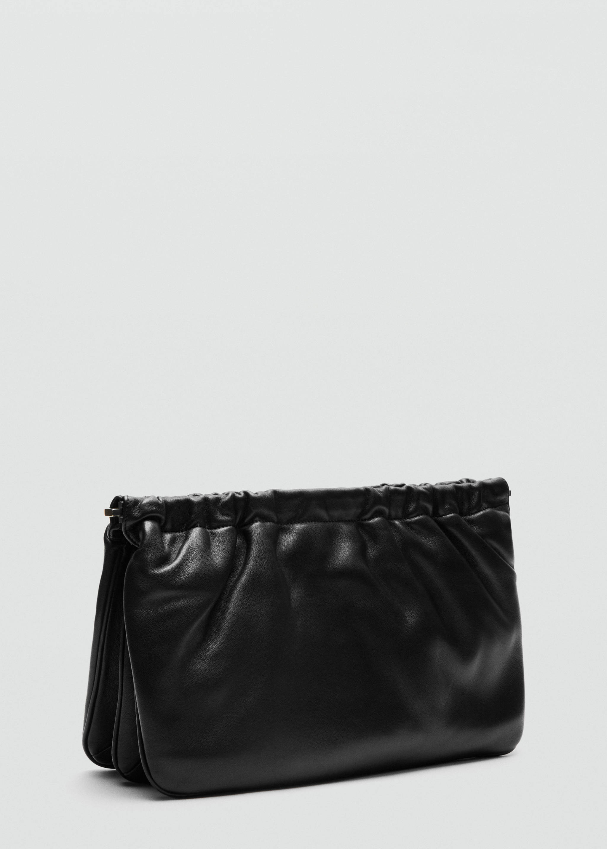 Шкіряна сумочка - Середній план