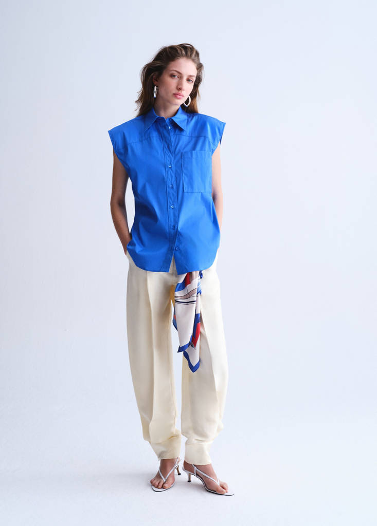 Sleeveless poplin shirt — Blue