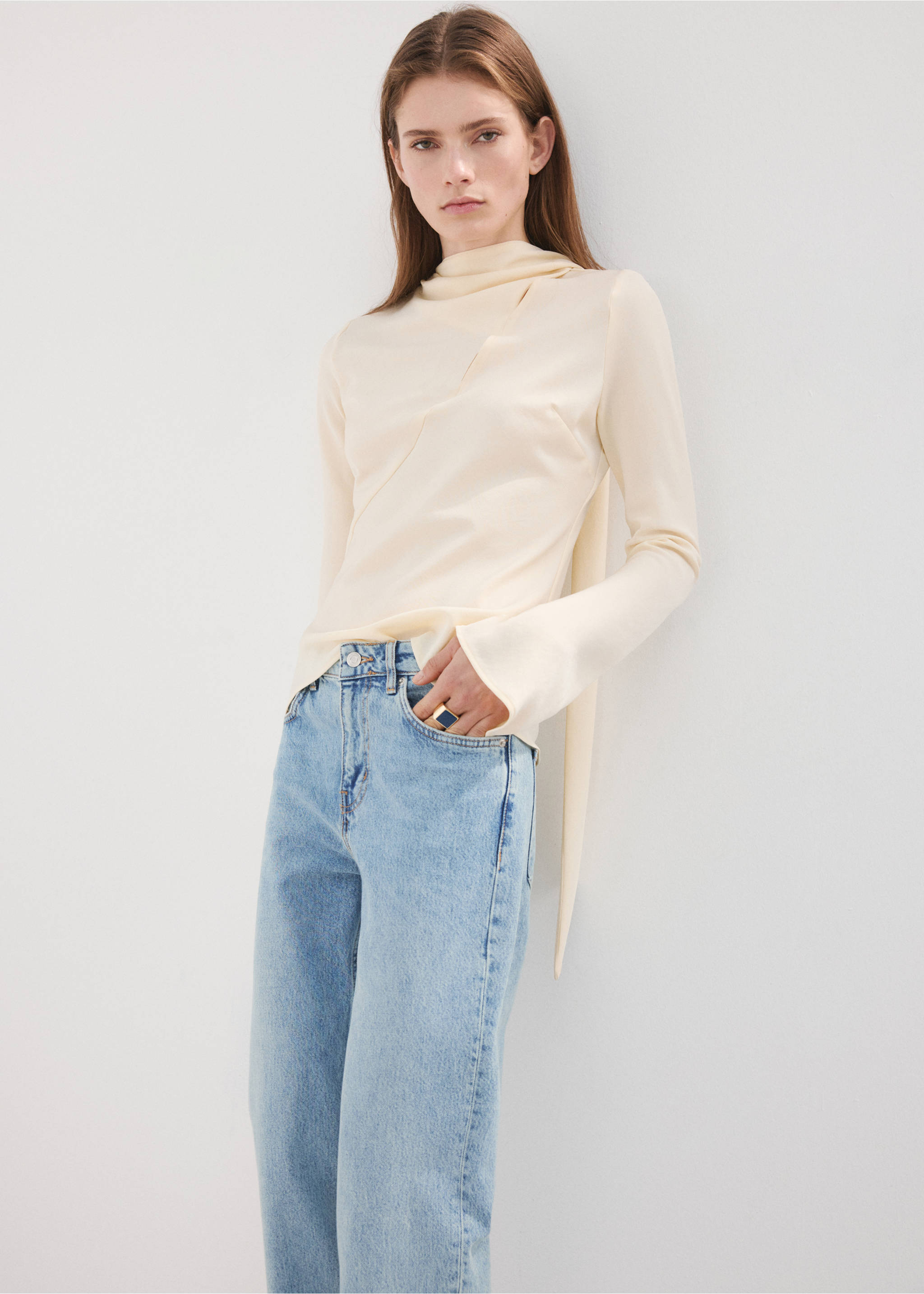 Egyenes farmer középmagas derékkal - A termék adatai 1, Közepes kék. Ref: 27097891-00.