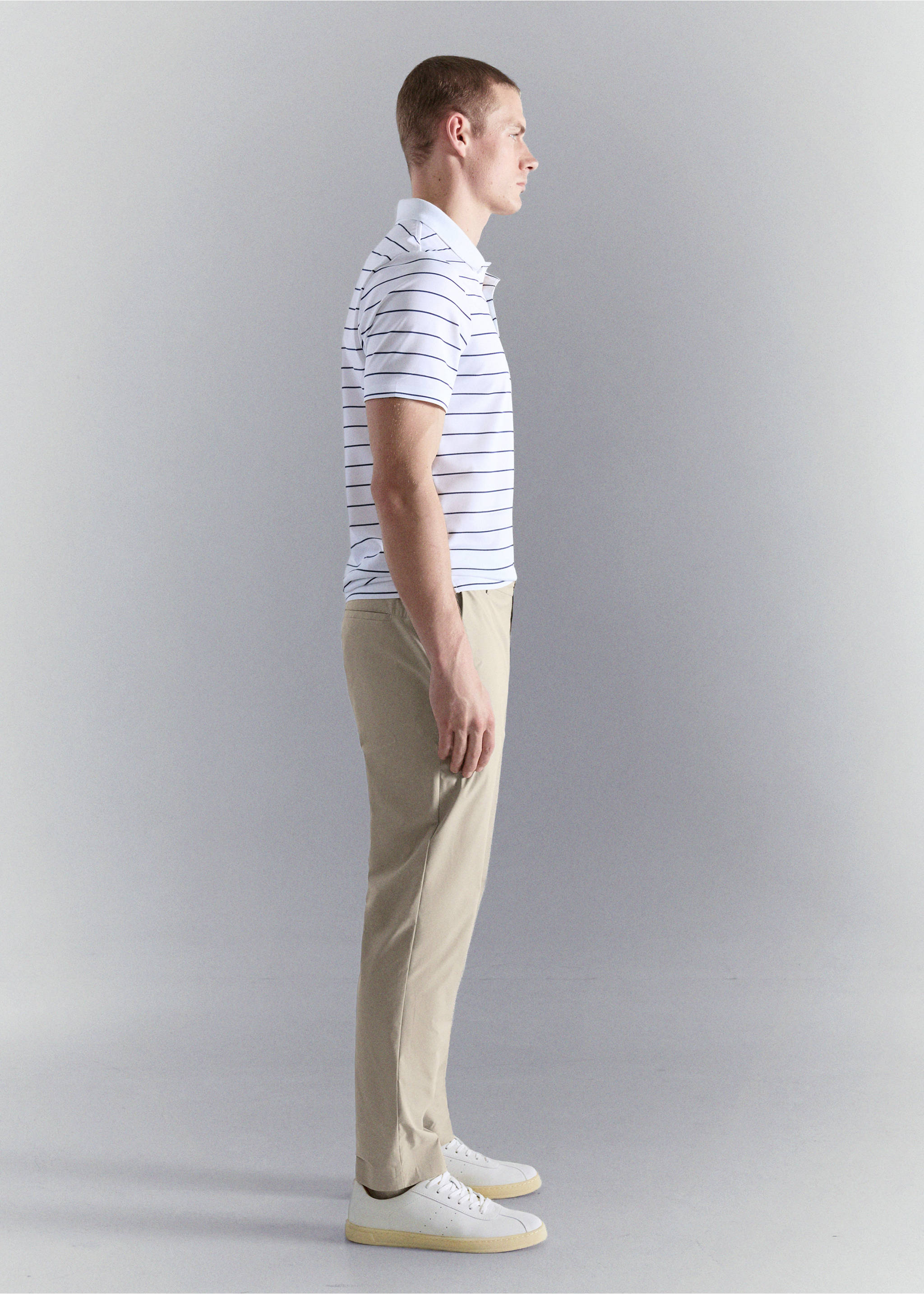 Calças slim fit repelentes de água - Pormenor do artigo 2, Bege. Ref: 27097893-00.