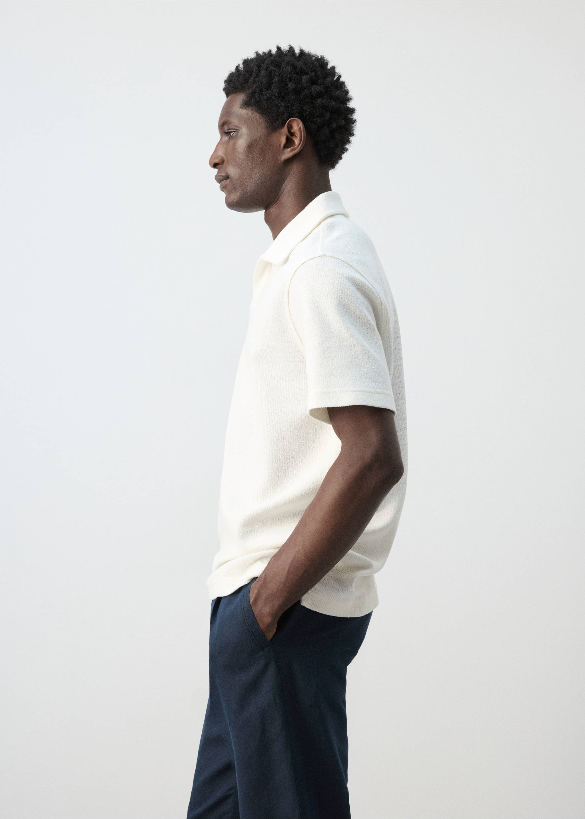 Regular-fit textured polo shirt - Details of the article 2, White. Ref: 27097895-00.