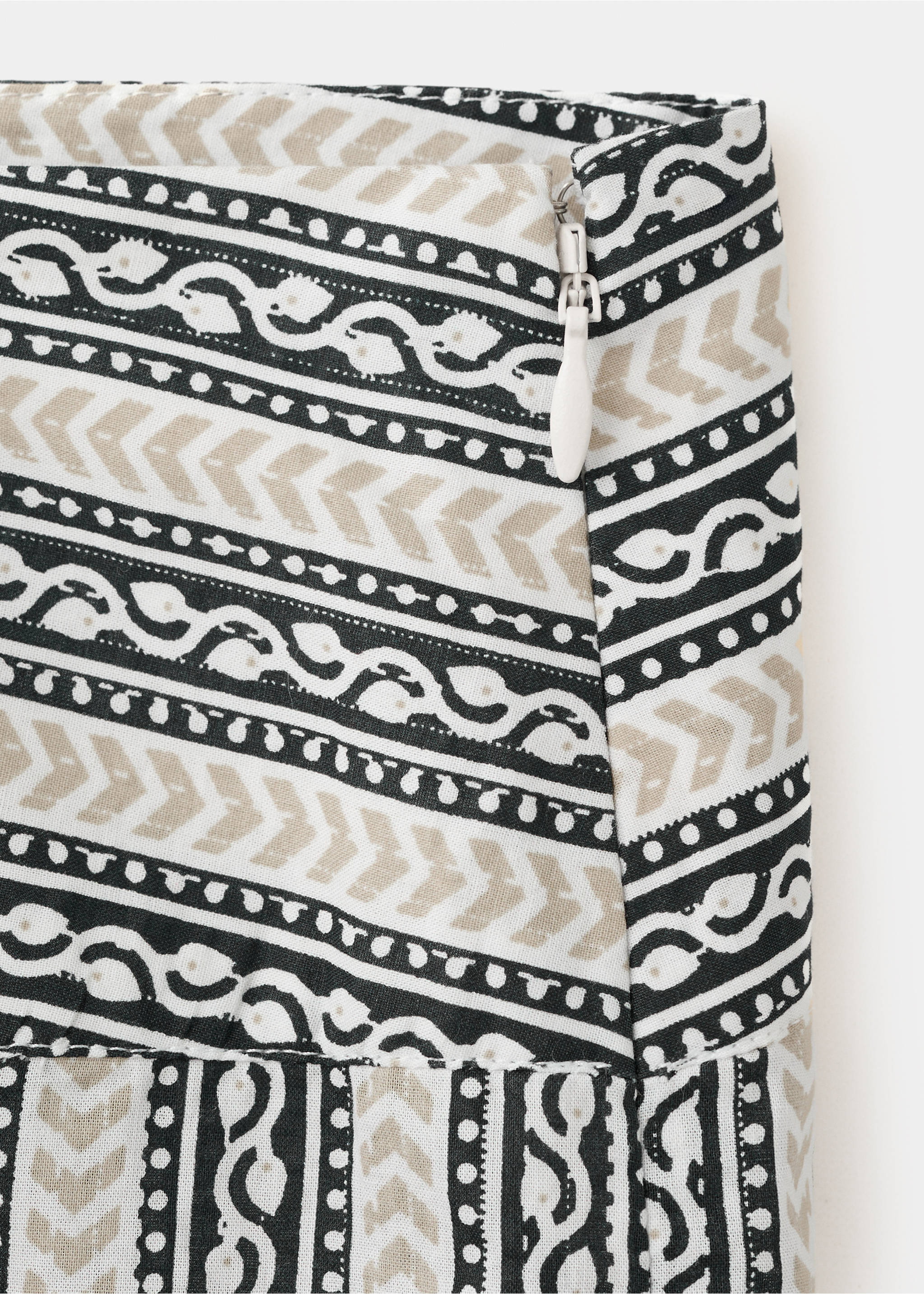 Прямые брюки с принтом - Деталь изделия 8, Экрю. Ref: 27097899-00.