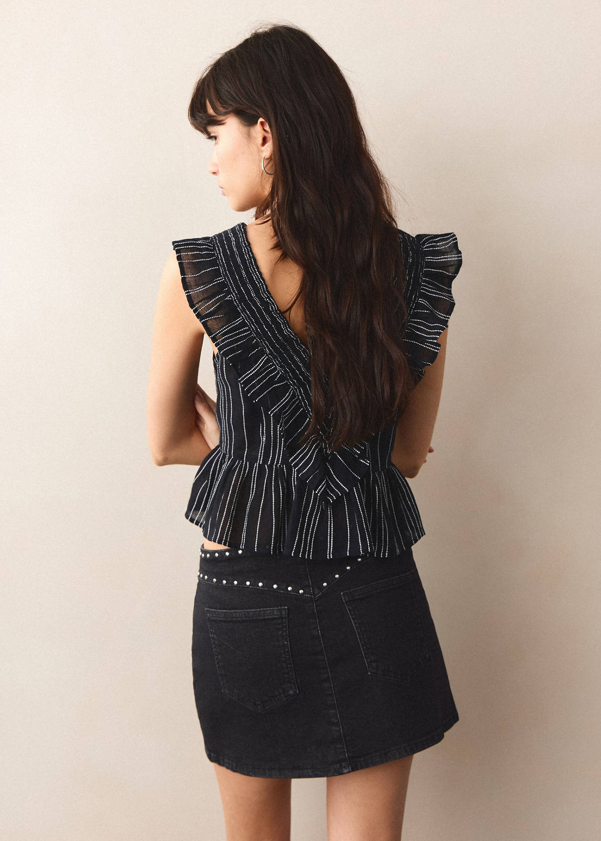 Studded short skirt — Black denim
