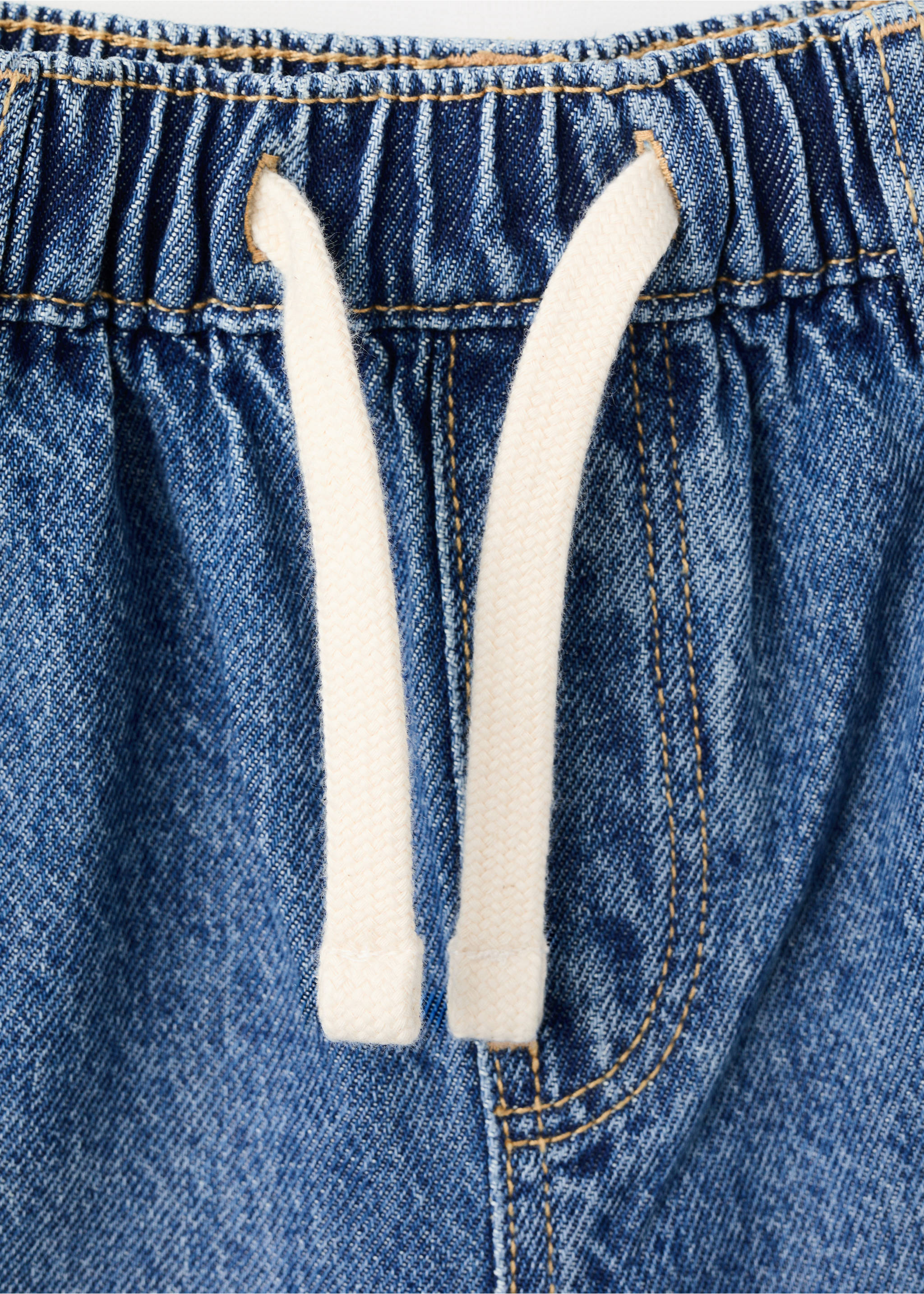 Oversized denim bermuda shorts - Details of the article 8, Medium Blue. Ref: 27097905-00.