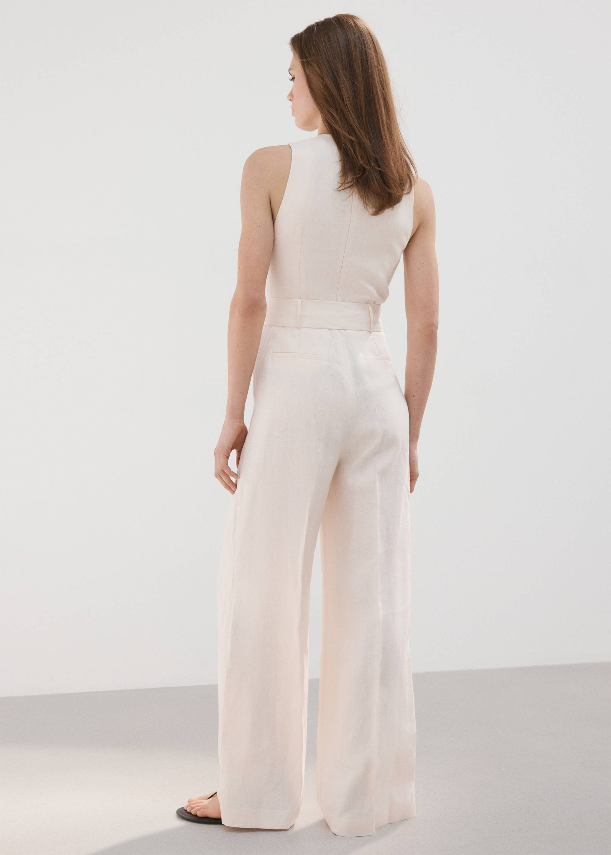 Belt linen jumpsuit - Reverse of the article
