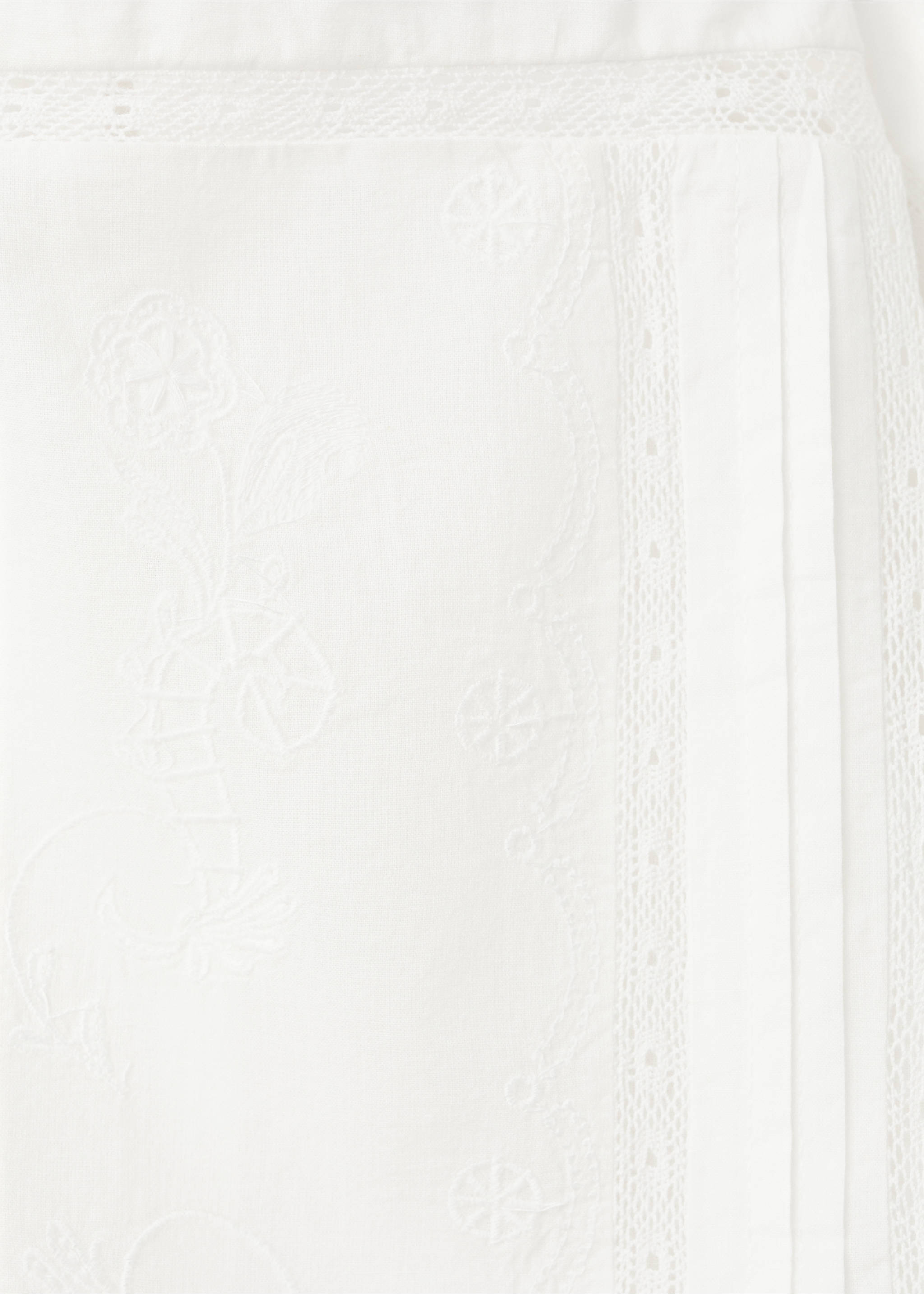 Top bordados calados - Detalle del artículo 0, Blanco roto. Ref: 27097914-00.