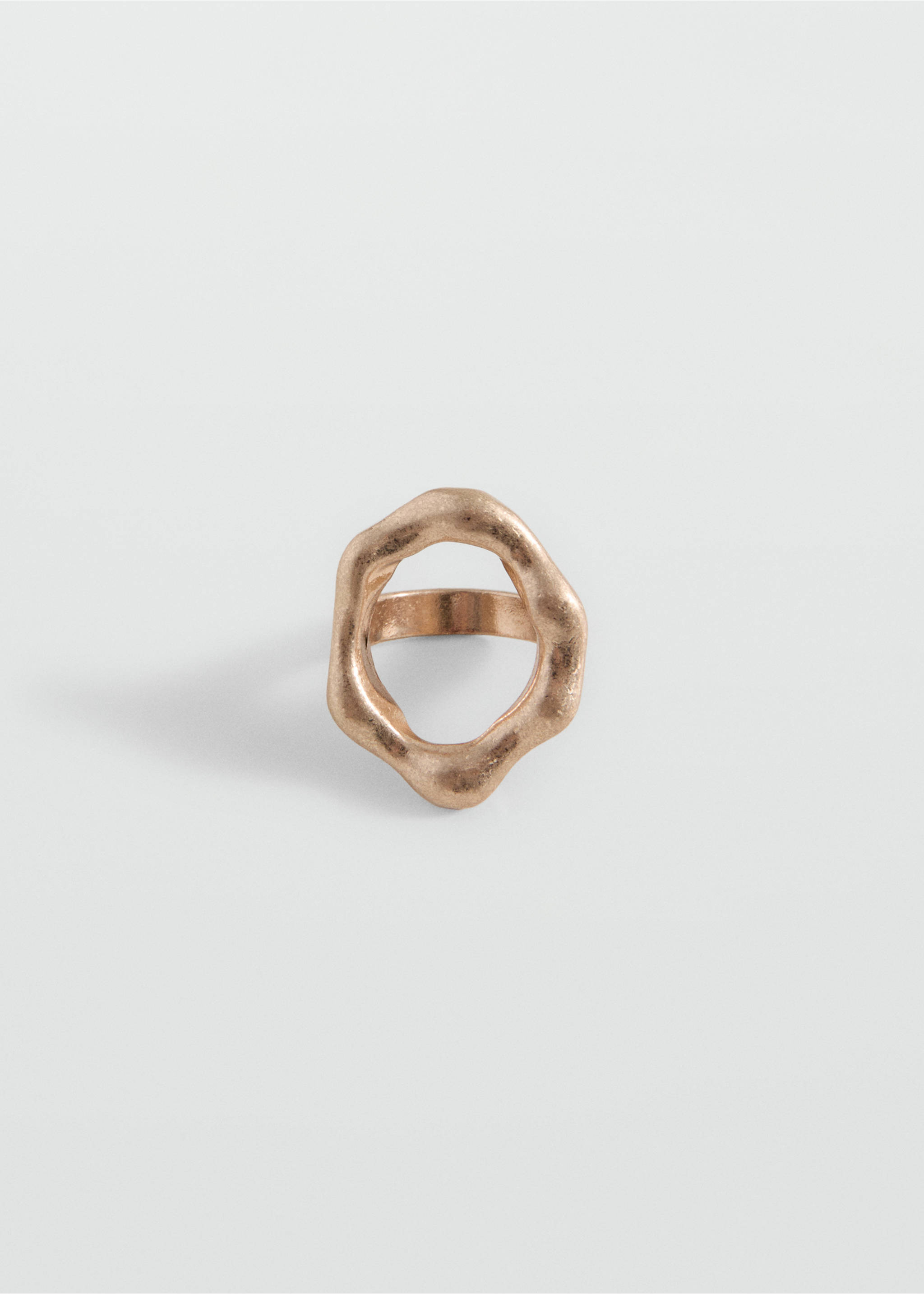 Anillo circular relieve - Artículo sin modelo, Oro. Ref: 27097919-00.