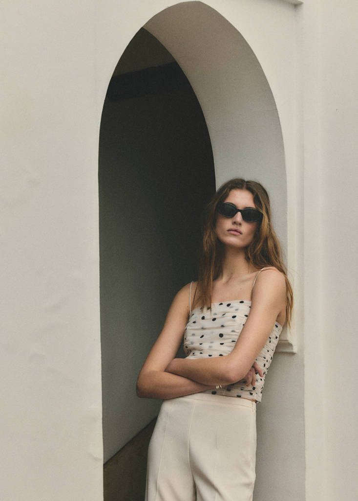 Polka dot ruched top — Ecru