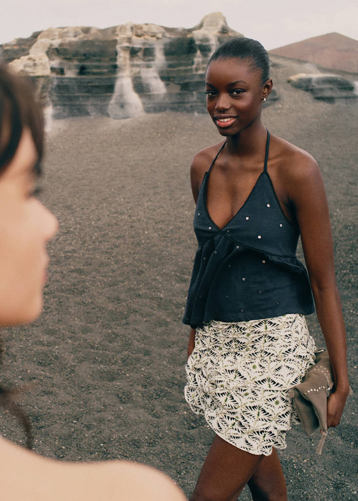 Ruffled short skirt — Ecru