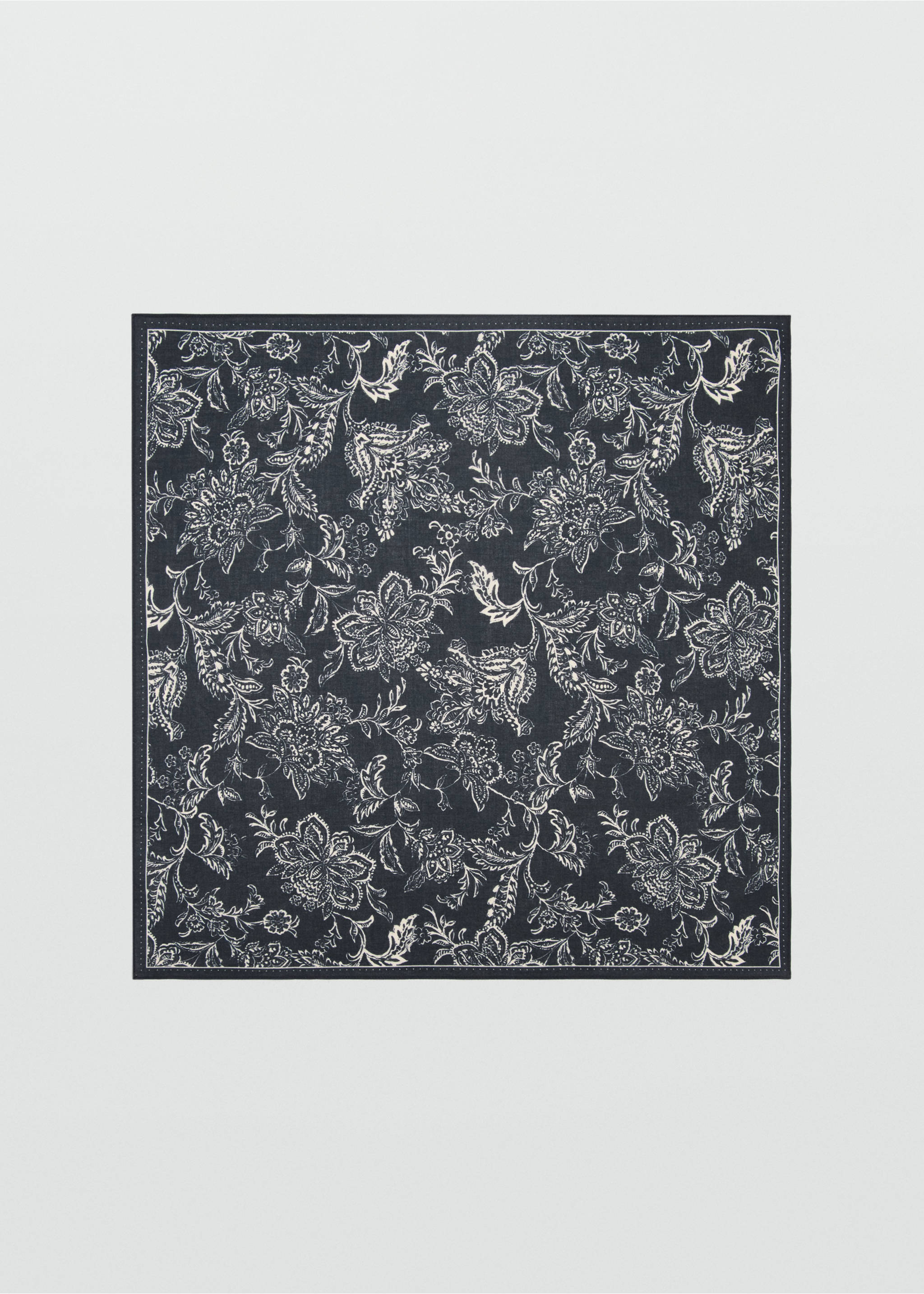 Printed scarf - Article without model, Black. Ref: 27098261-00.