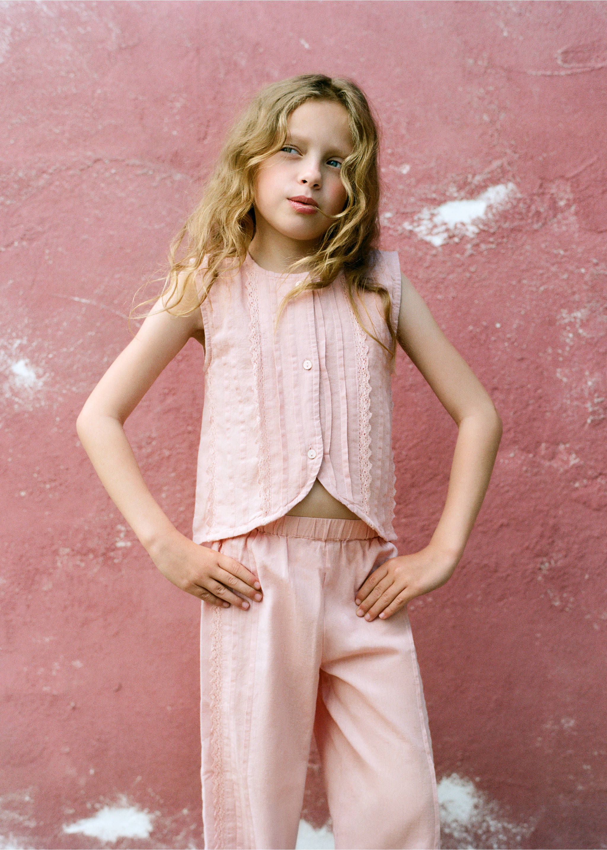 Embroidered details blouse - Details of the article 5, Pink. Ref: 27098268-00.