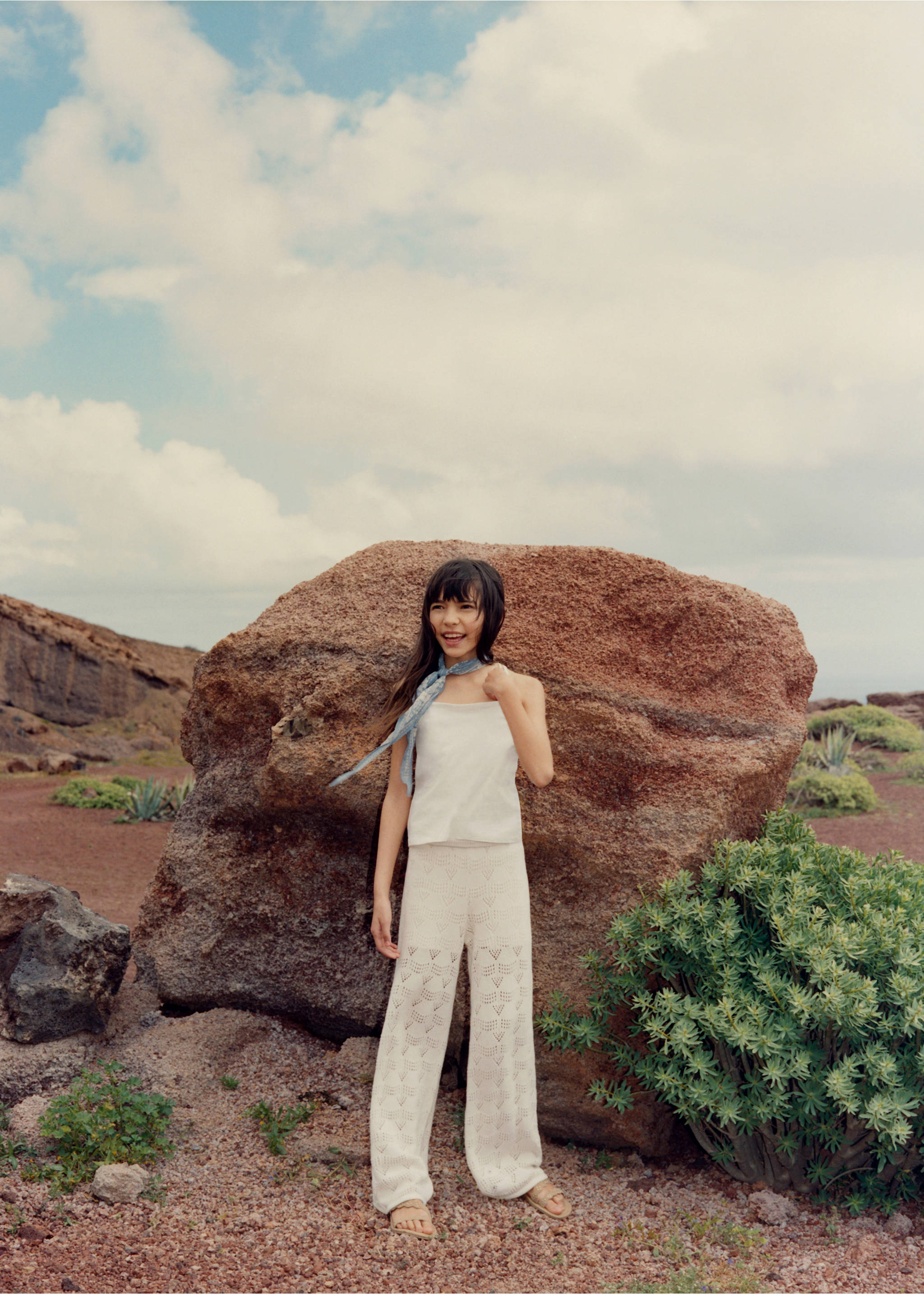 Openwork knit long trousers - Details of the article 5, Off White. Ref: 27098271-00.