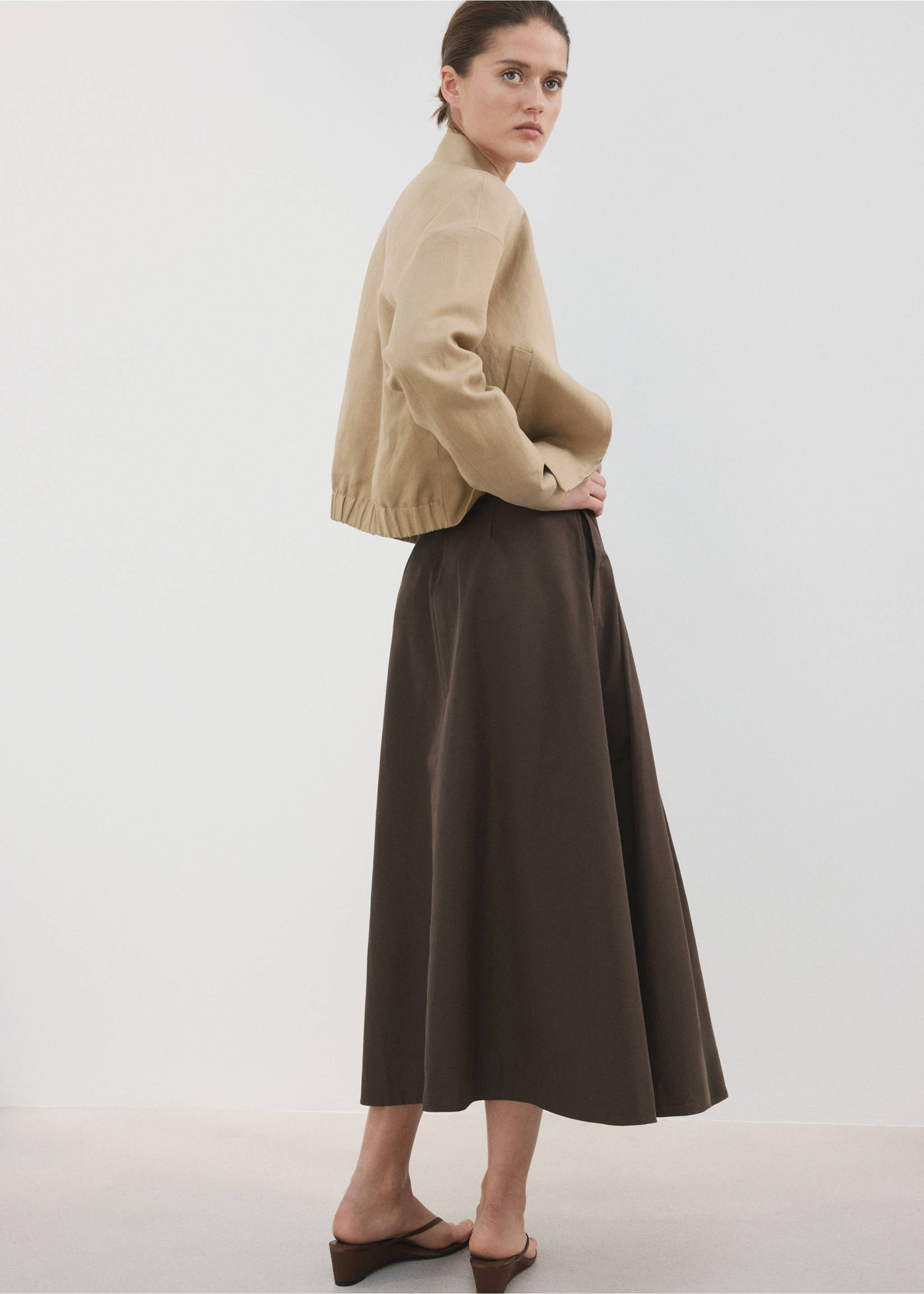 Flared midi-skirt - Details of the article 1, Chocolate. Ref: 27098646-00.