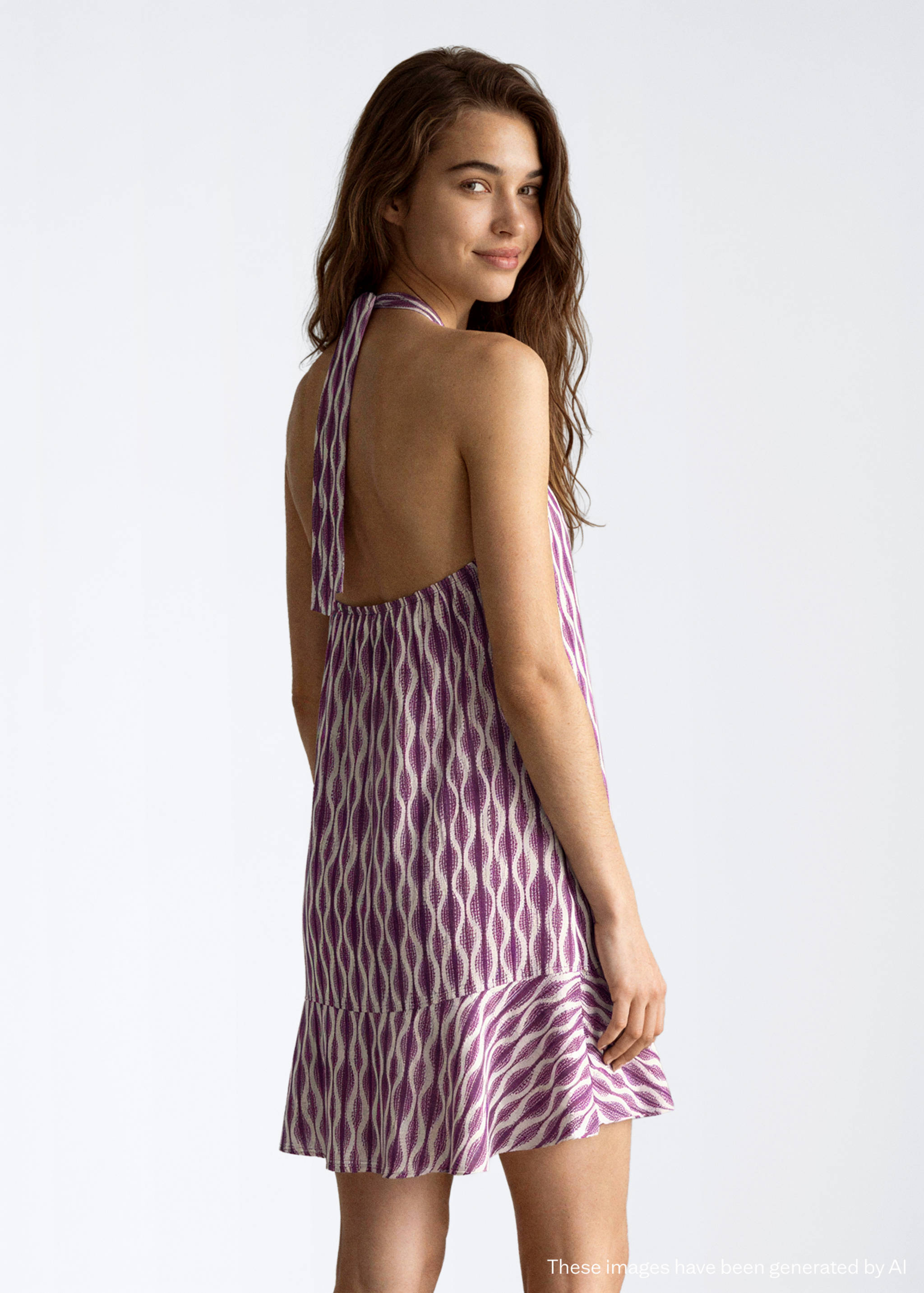 Printed halter-neck dress - Reverse of the article