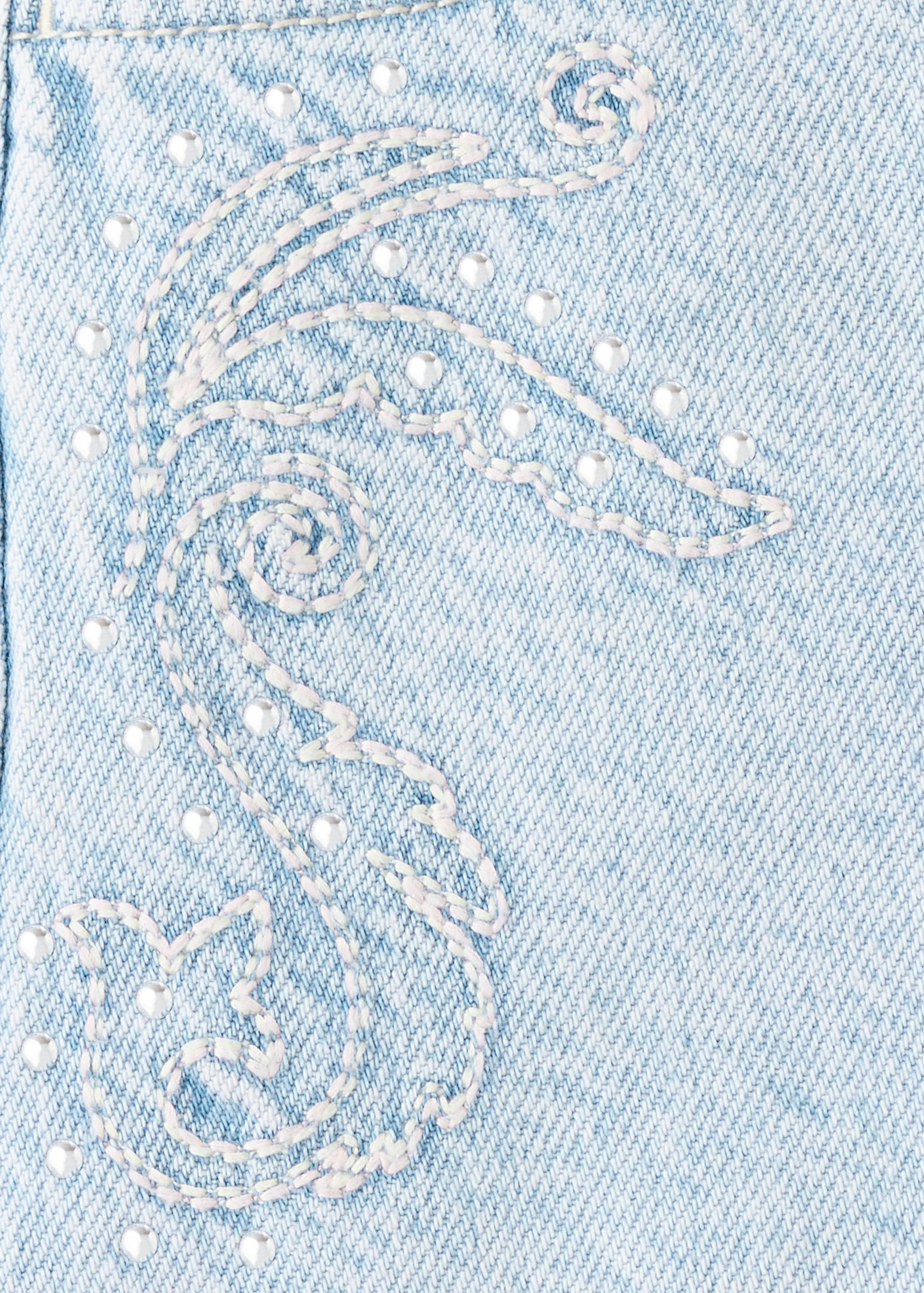 Embroidered detail denim shorts - Details of the article 0