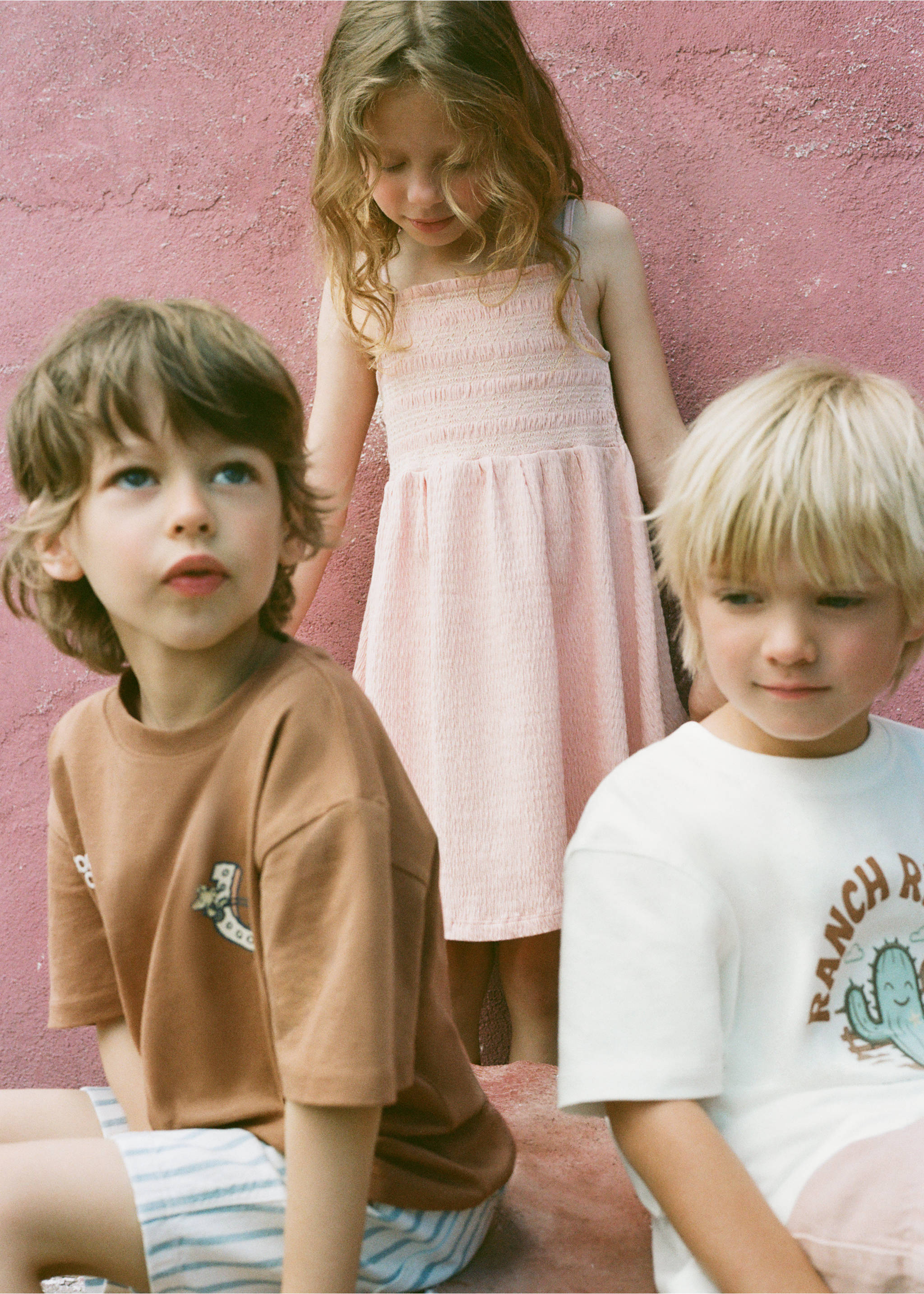 Textured dress with embroidered details - General plane, Pink. Ref: 27098656-00.