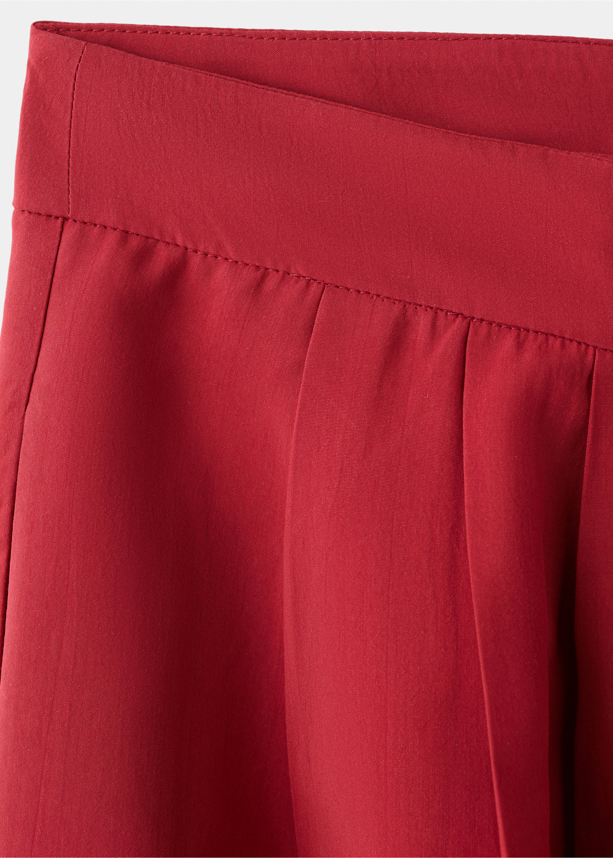 Straight lyocell trousers - Details of the article 8, Red. Ref: 27098664-00.