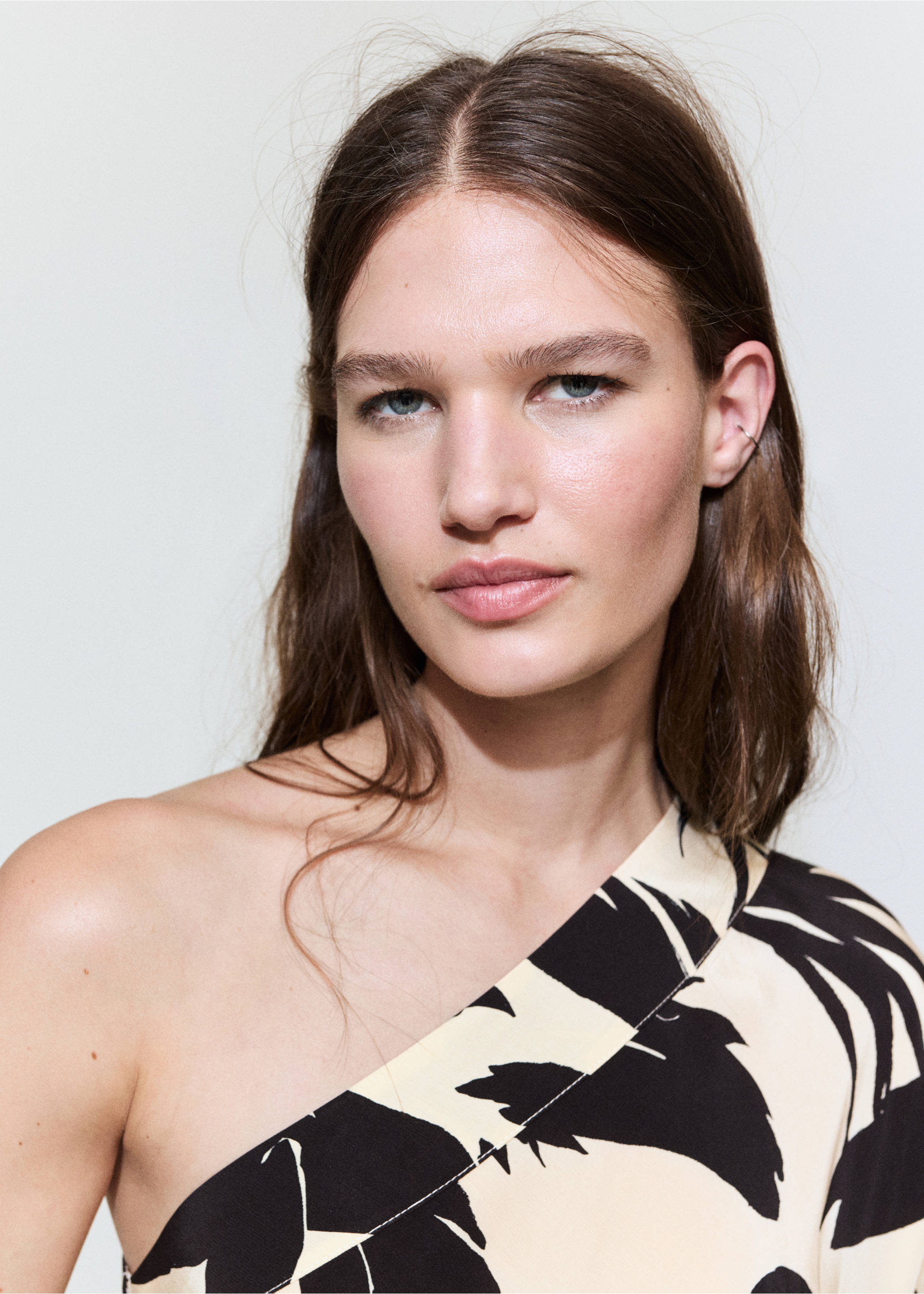 Printed asymmetrical dress - Details of the article 1, Ecru. Ref: 27099061-00.