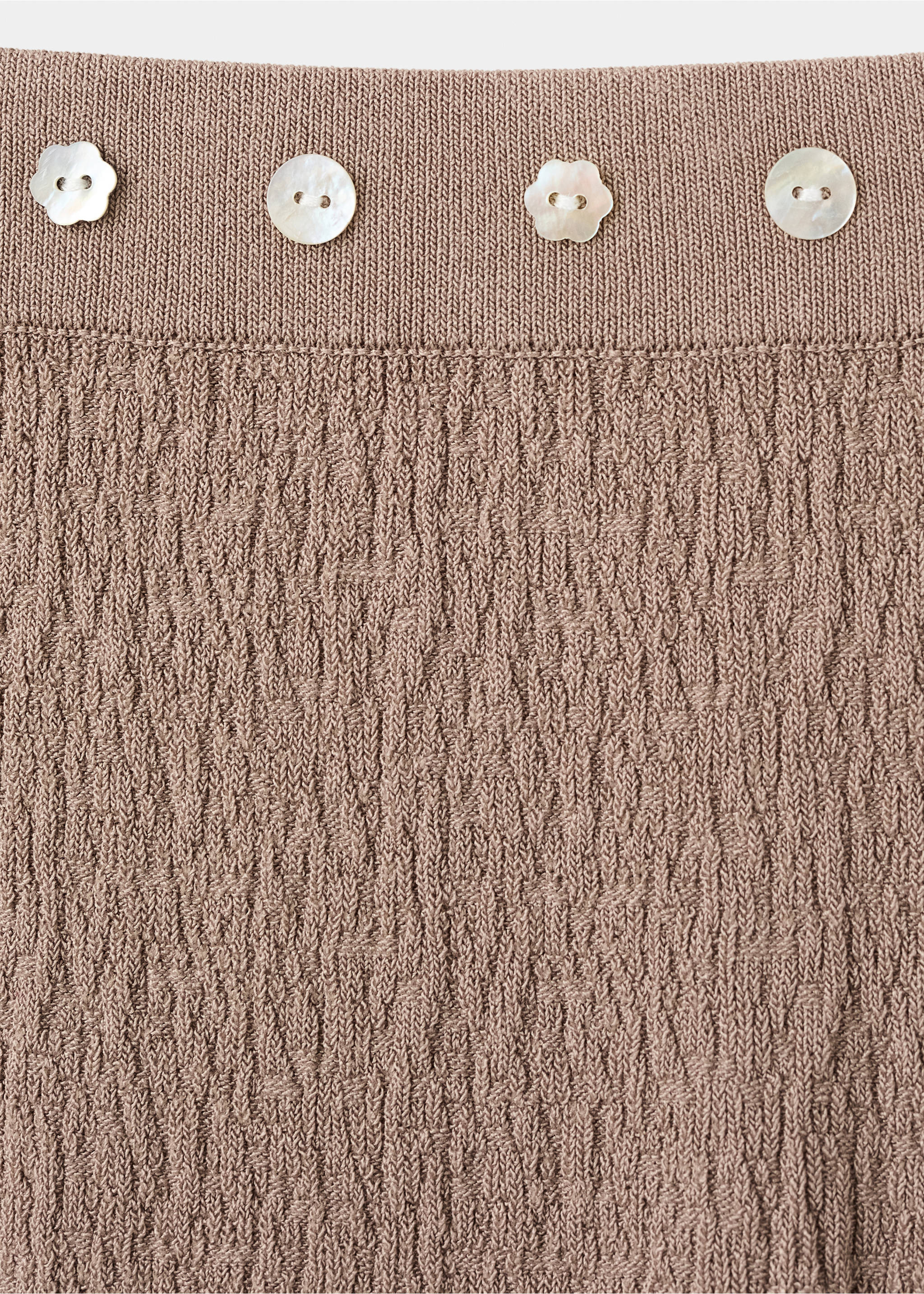 Button skirt with side slit - Details of the article 8, Medium Brown. Ref: 27099063-00.