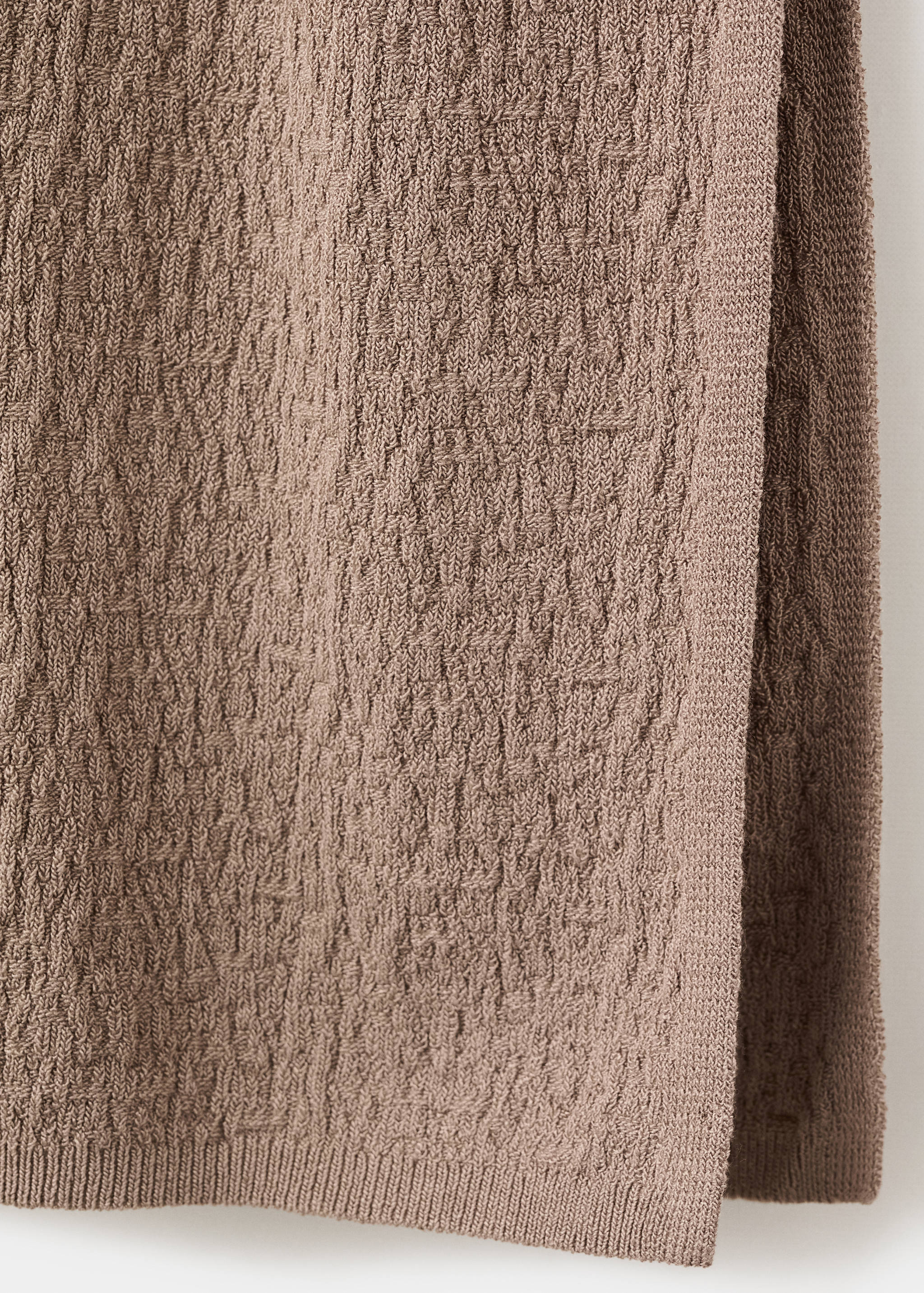 Button skirt with side slit - Details of the article 0