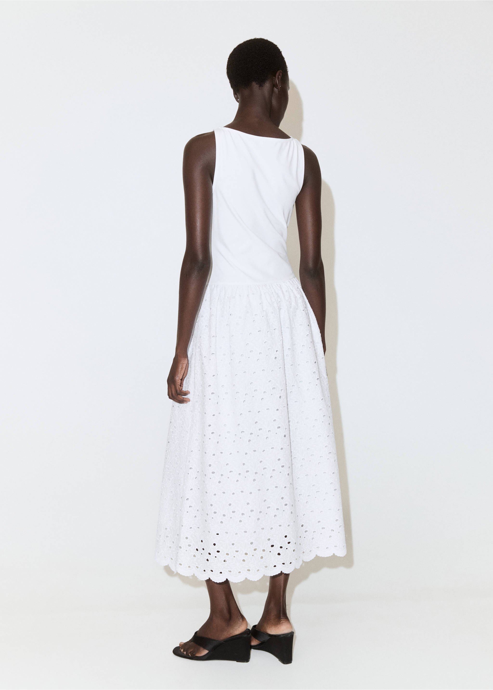 A-line dress with broderie anglaise embroidery - Reverse of the article, White. Ref: 27099067-00.