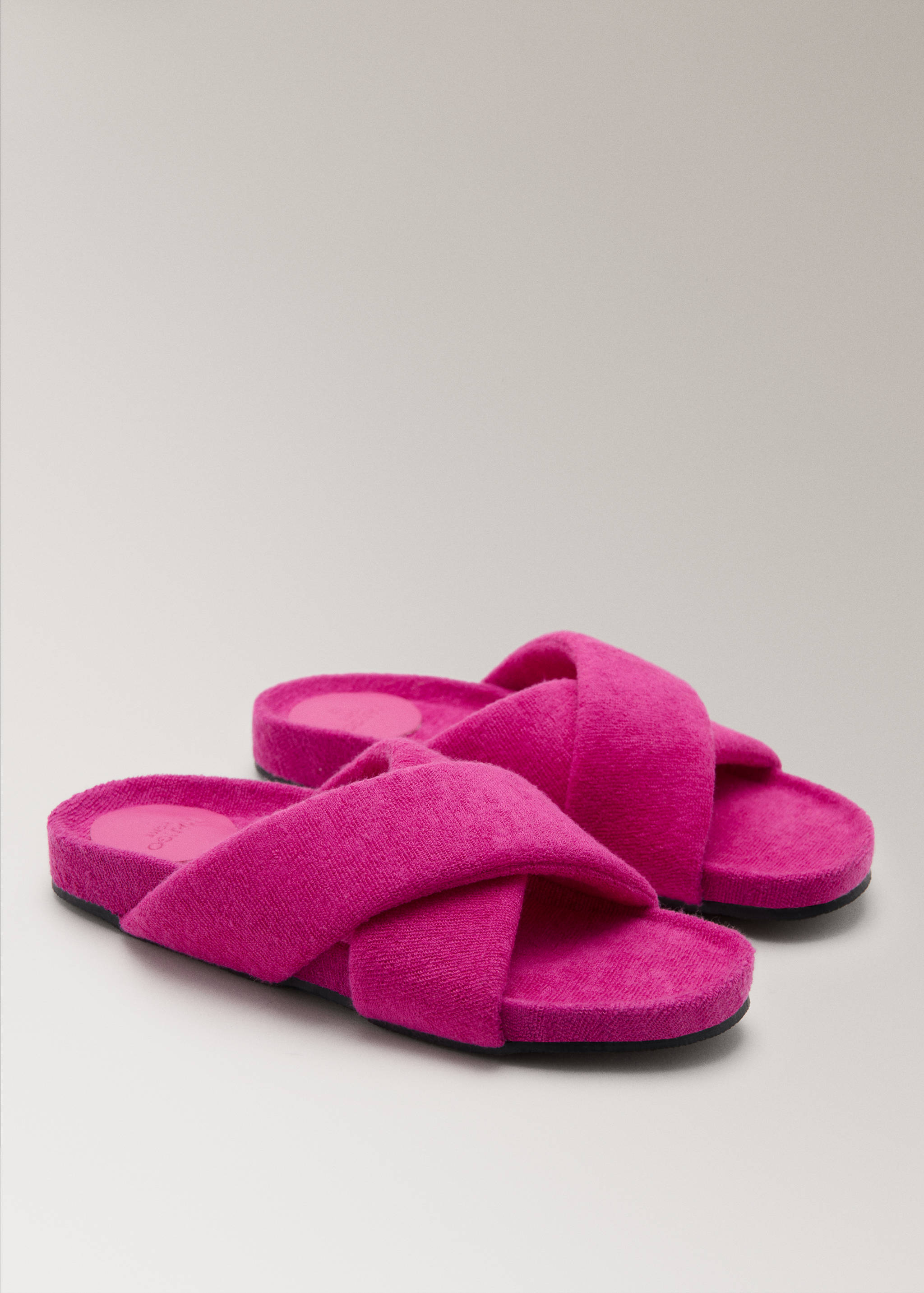 Cross-strap terry cloth slippers - Medium plane