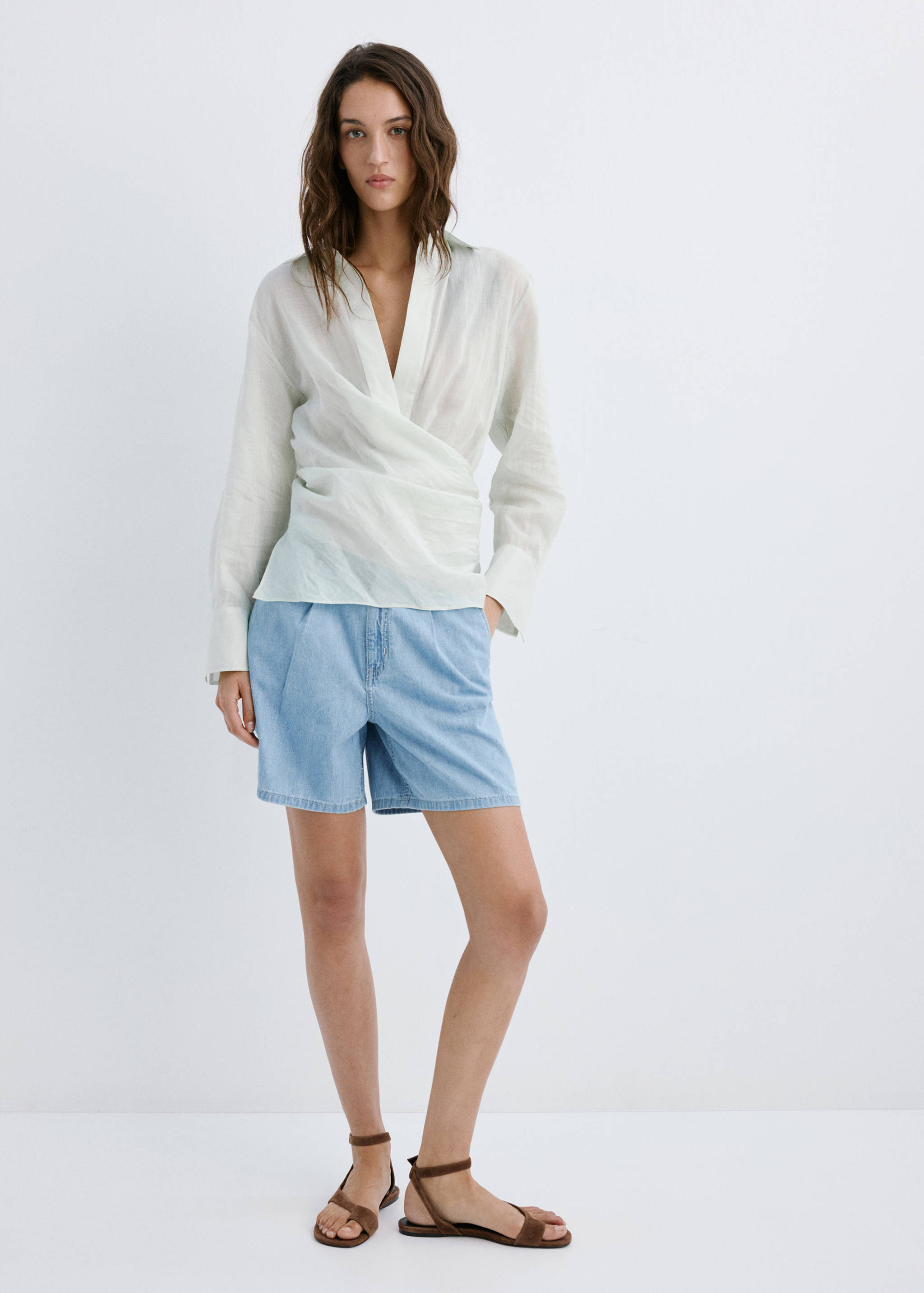 Mid-rise denim bermuda shorts with pleats - General plane