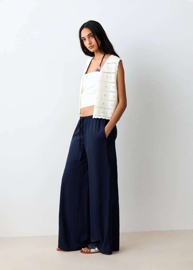 Openwork knitted waistcoat — White